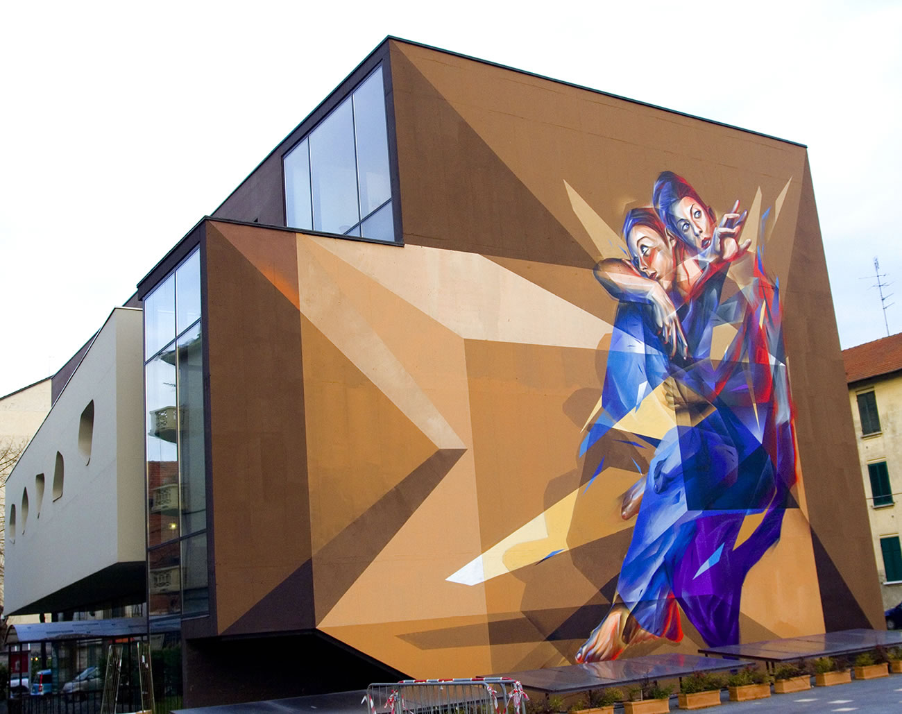 angels on building, mural by vesod