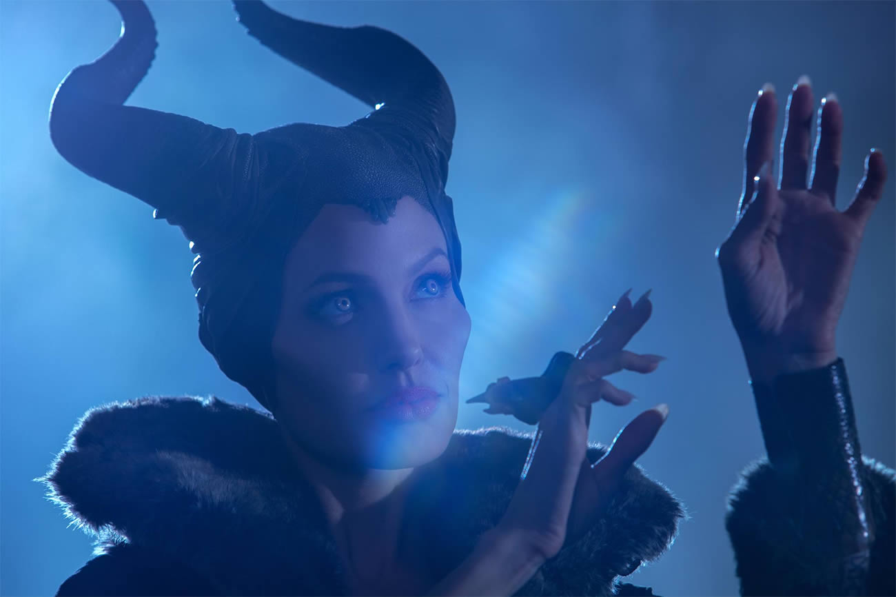 Malificent, angelina jolie, blue background