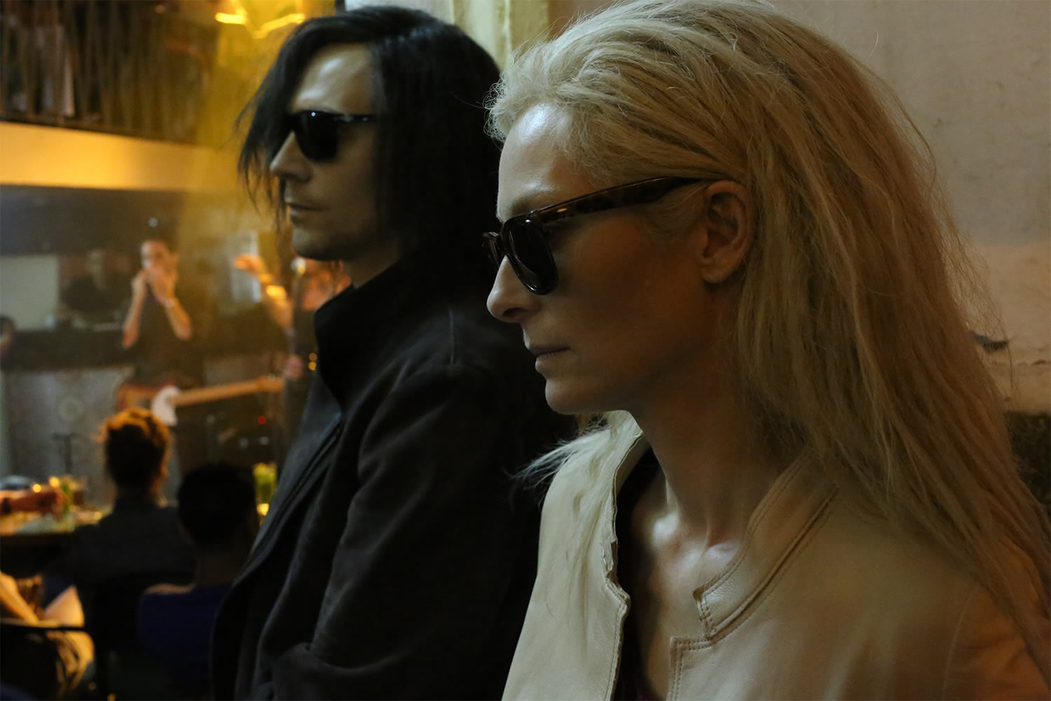 Tom Hiddleston and Tilda Swinton in only lovers left alive