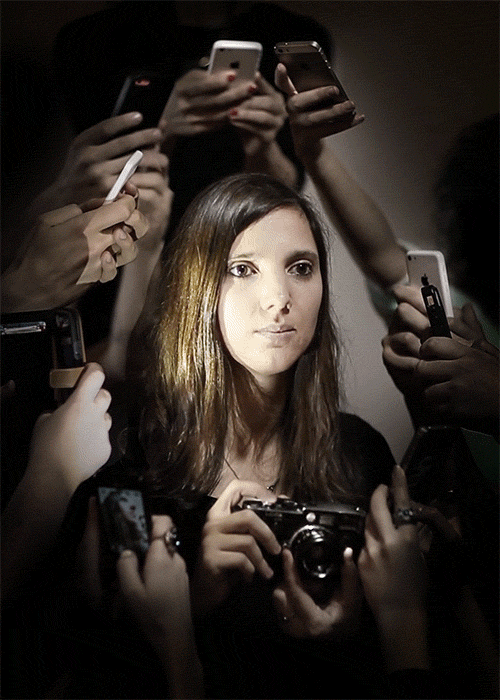 take photos of girl with iphones, animated gif by romain laurent