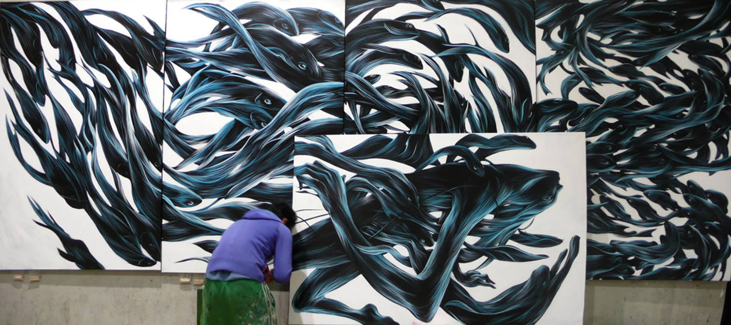 graf artist pantonio painting a wall