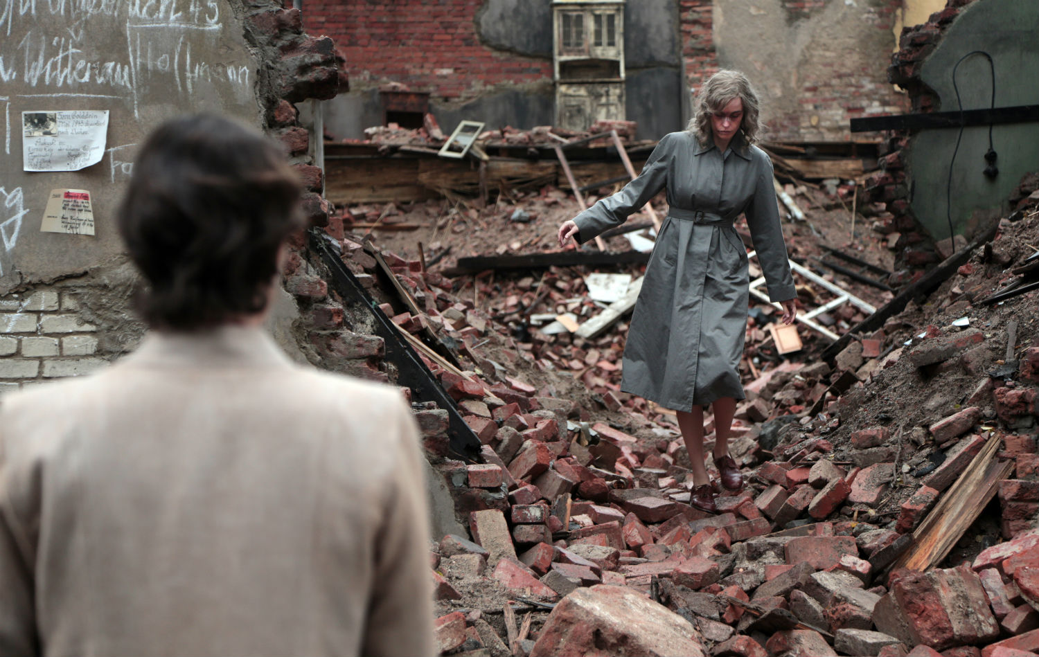 phoenix nina hoss war rubble still