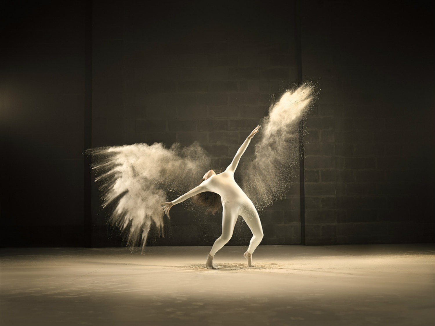 Jeffrey Vanhoutte photography dance clay dust freeze frame