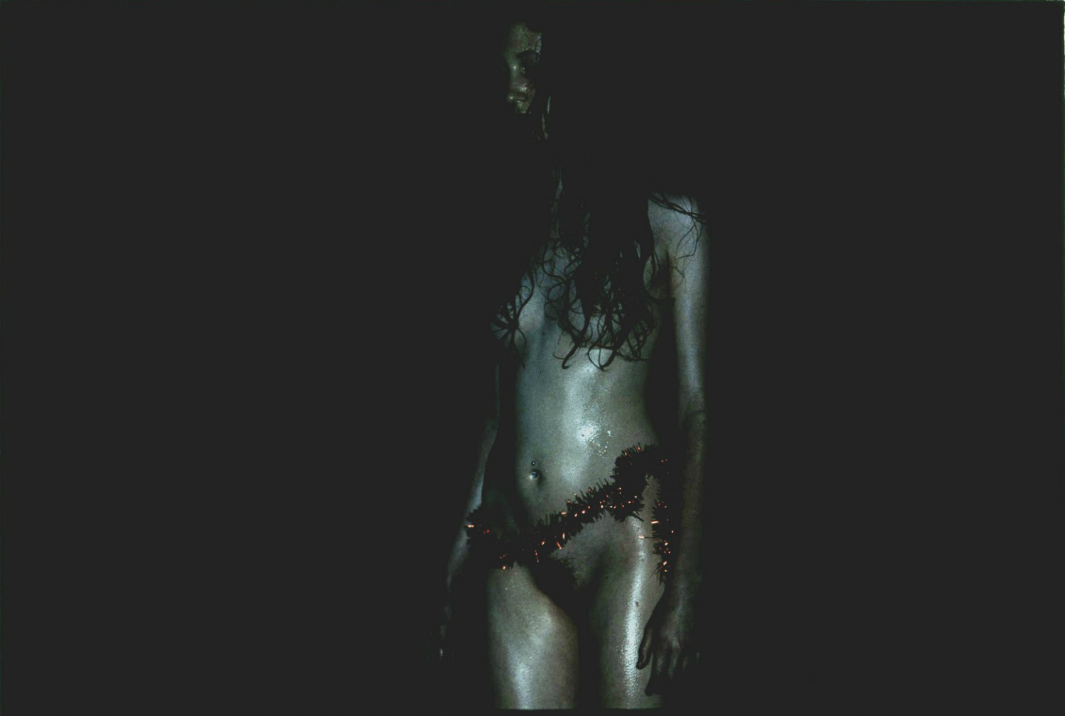 bill henson photographer dark beauty portrait naked model