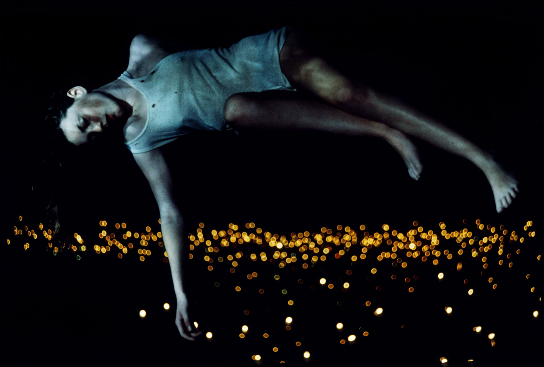 bill henson photographer dark beauty portrait floating body