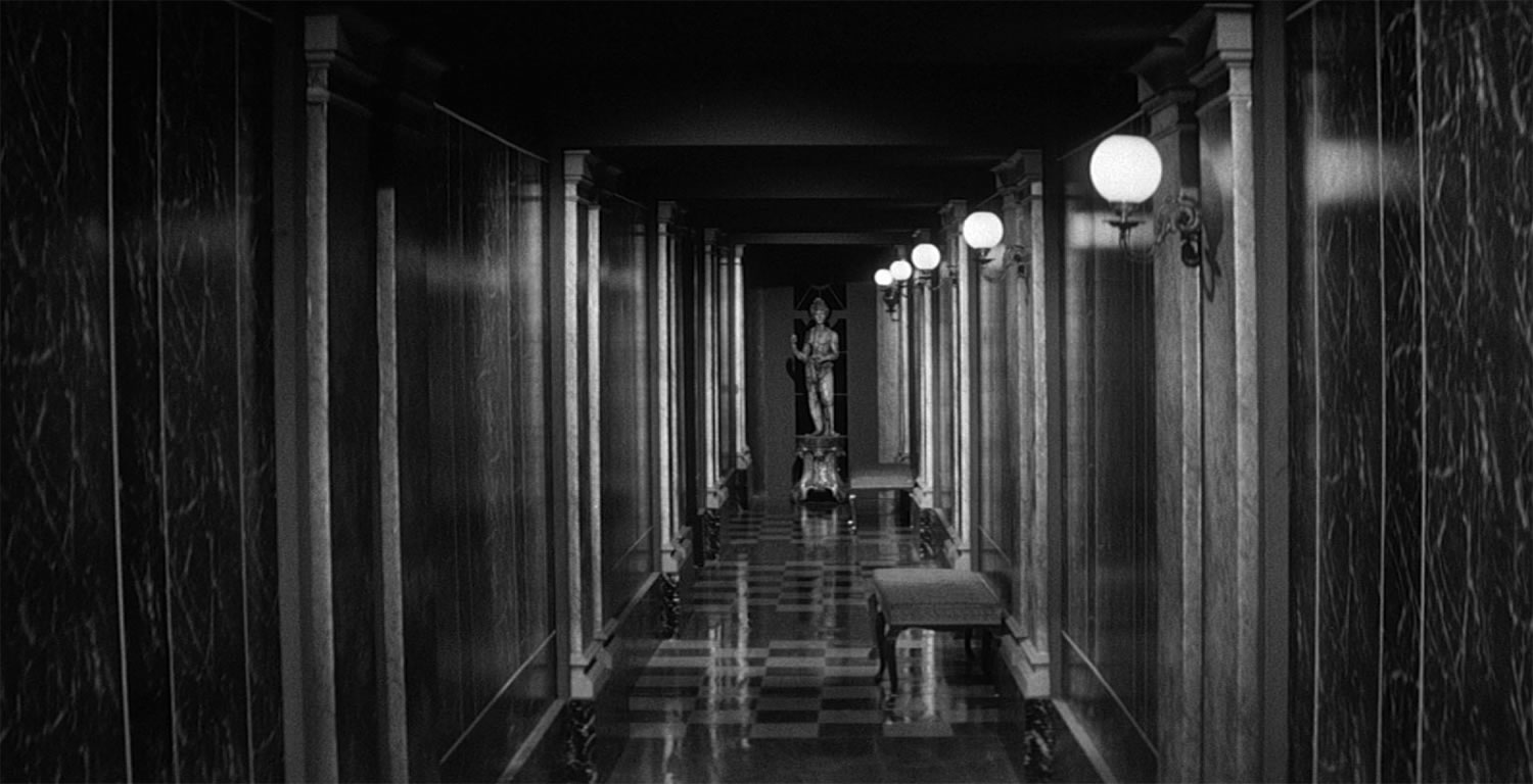 A mansion of memories in "Last Year at Marienbad" (1961) © Studiocanal Image, Argos Films, Cineriz (Rome). 