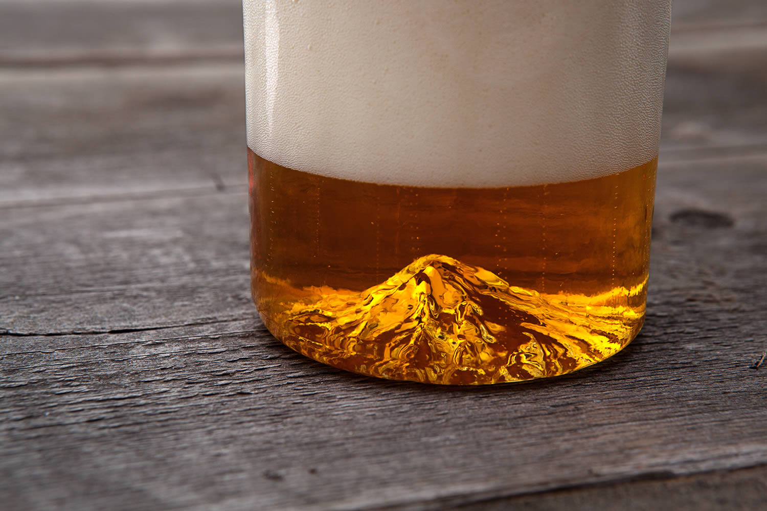 NORTH DRINKWARE : Mt. Hood, The Oregon Pint Glass