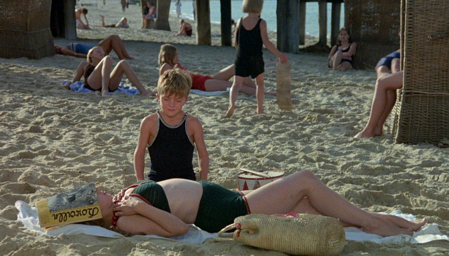 the tin drum film german beach scene