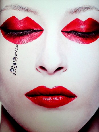 Eccentric Makeup and Photography by Rankin – Scene360