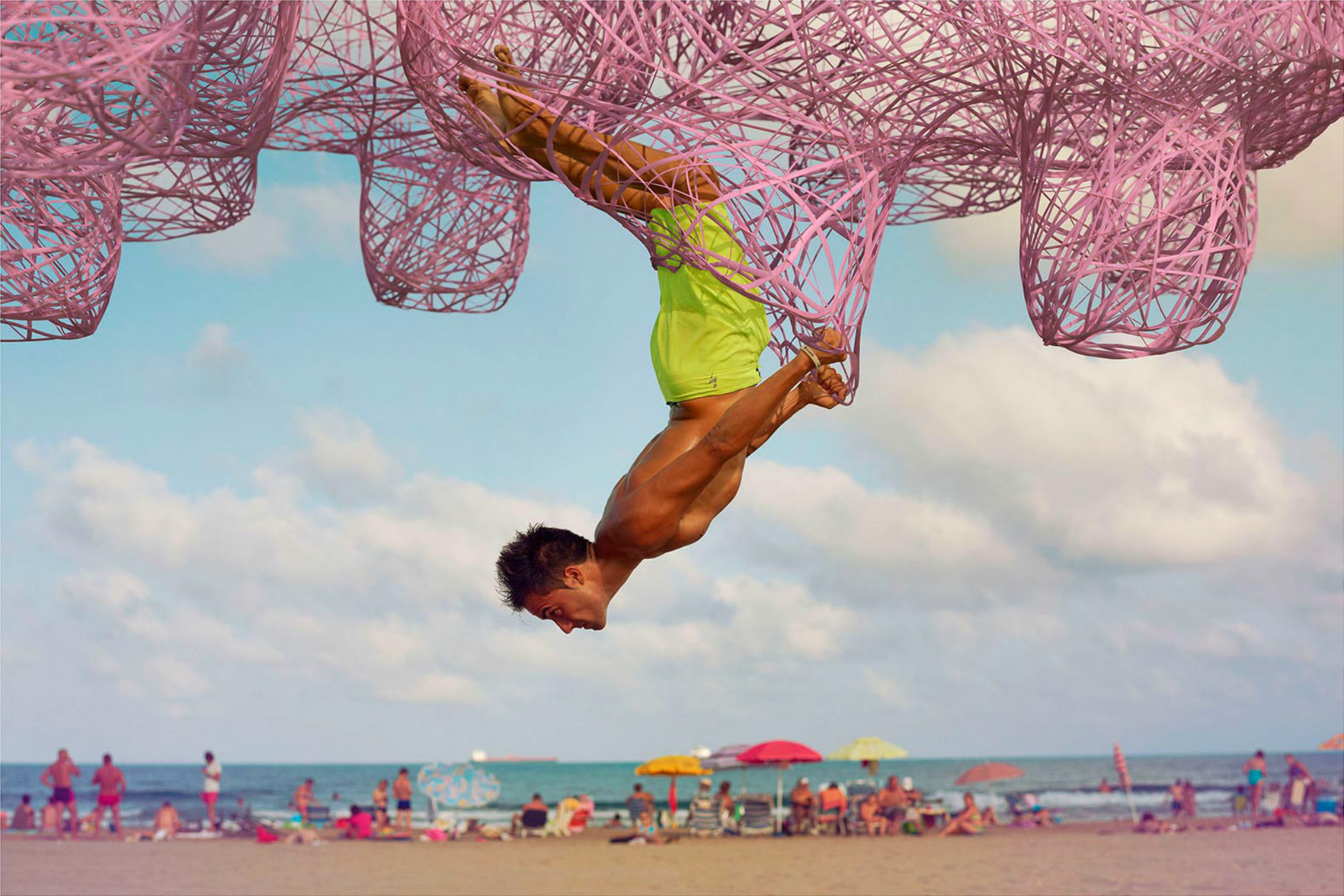 dimitri daniloff meshalogy photography colour beach acrobatics 
