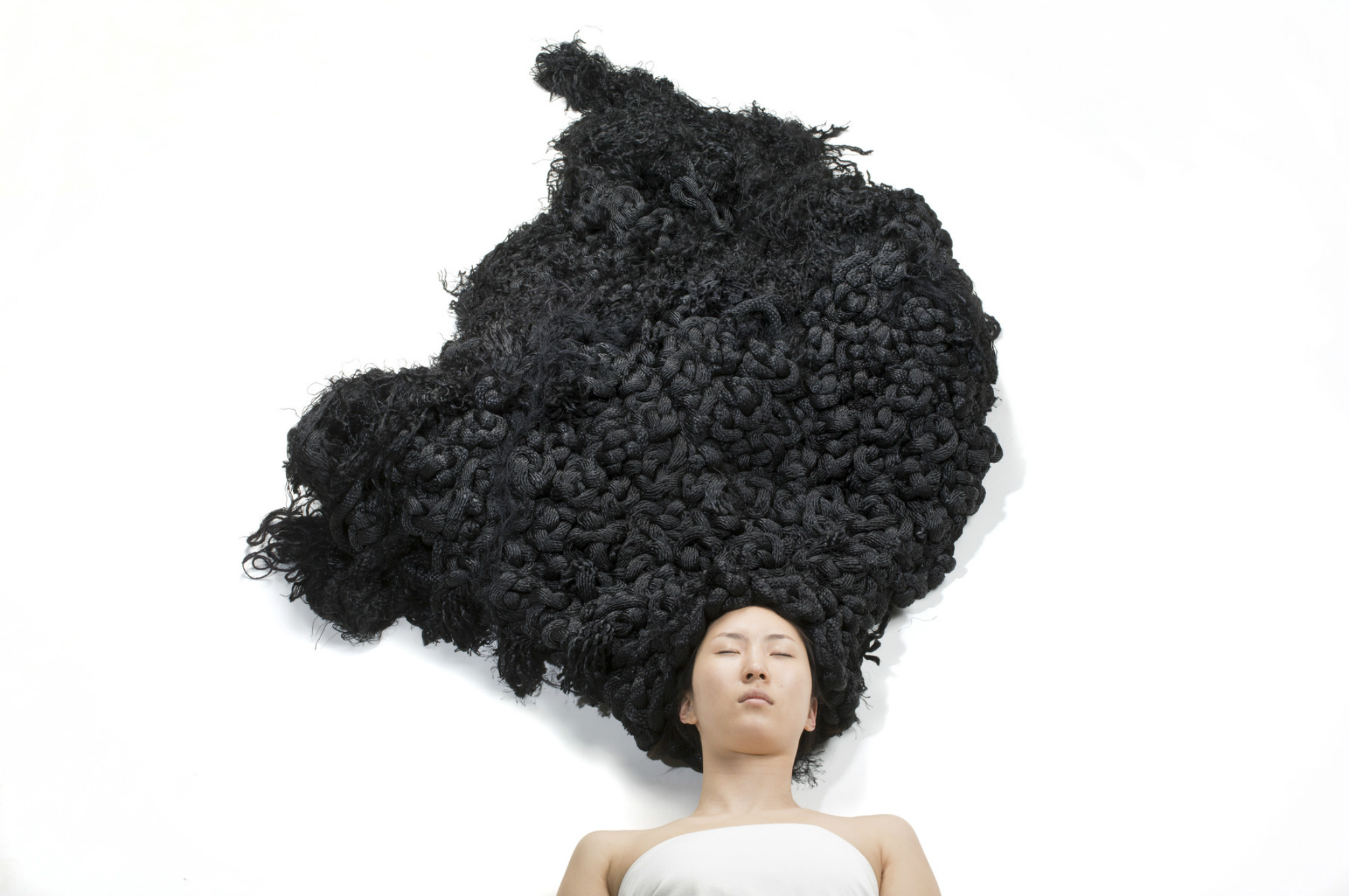yuni kim lang sculpture hair black surreal white