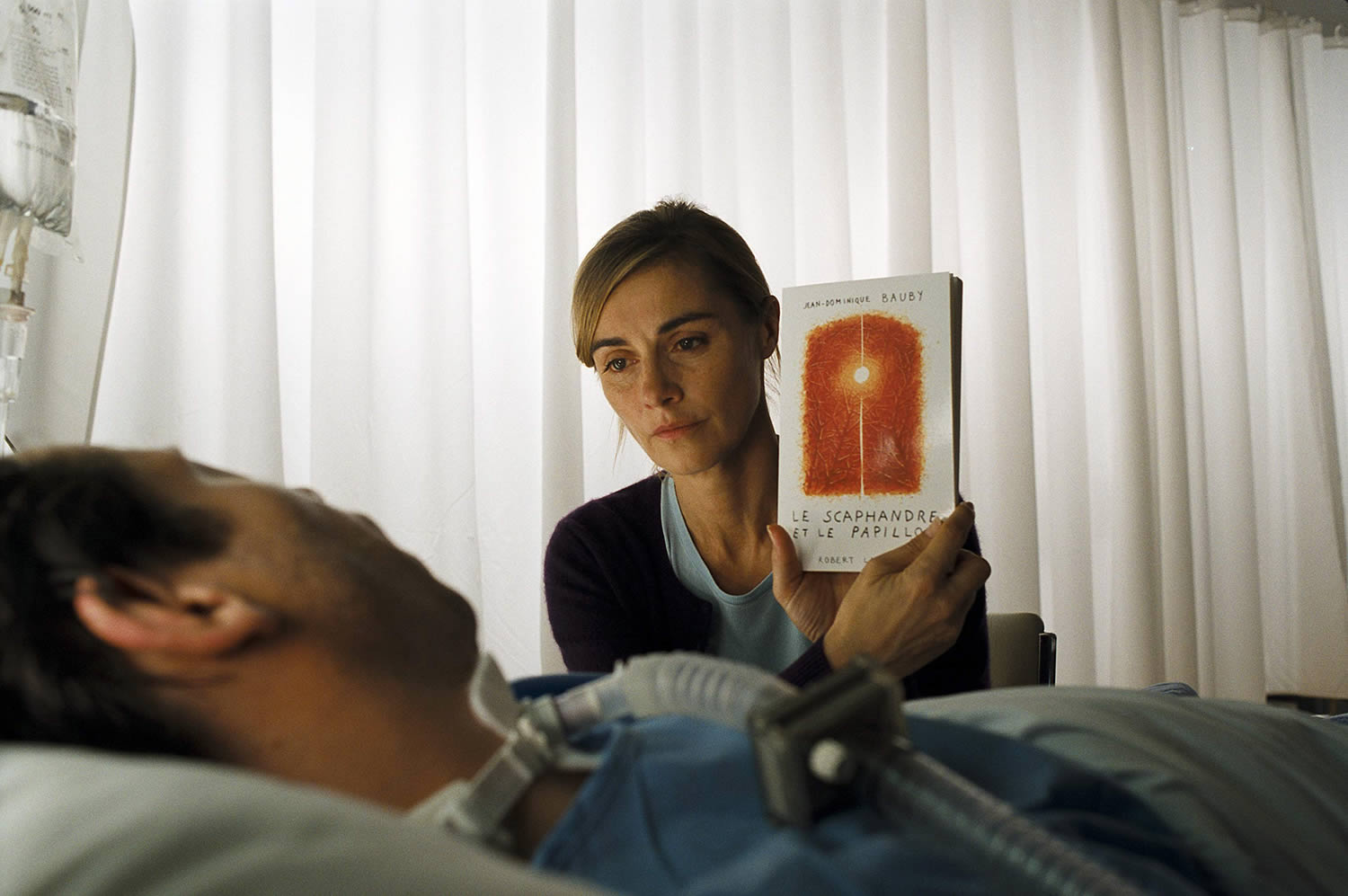 showing book in hospital room, The Diving Bell and the Butterfly