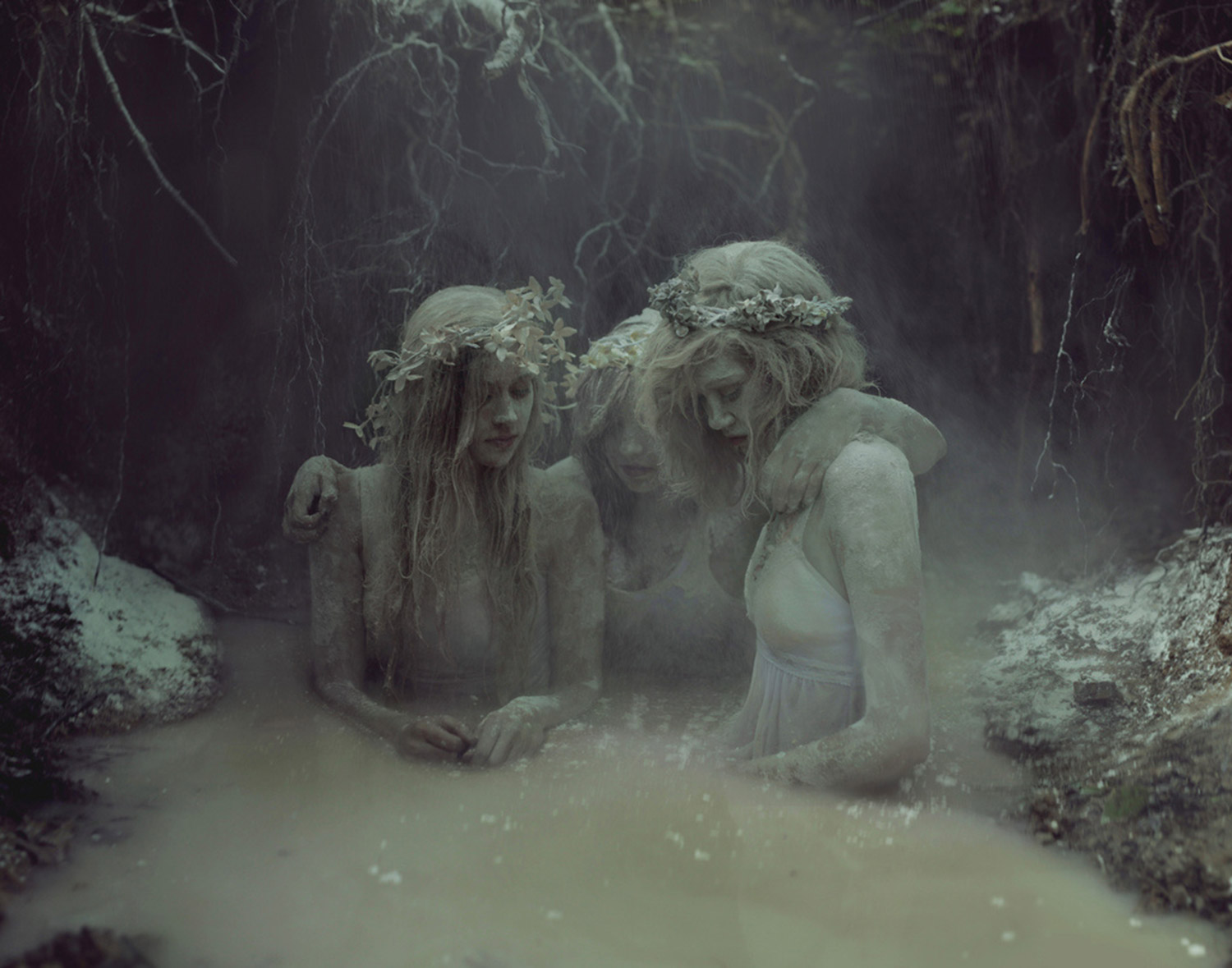 Kyle Thompson, Graveyard Girls, three ghosts, women