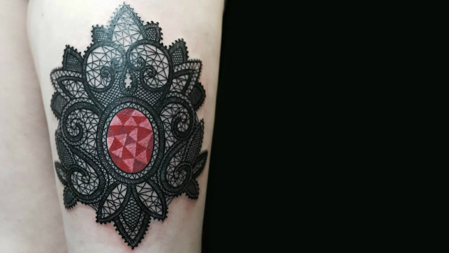 lace amulet tattoo by falukorv