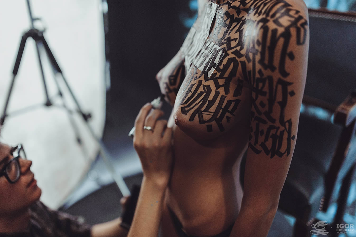 body art, lettering on body