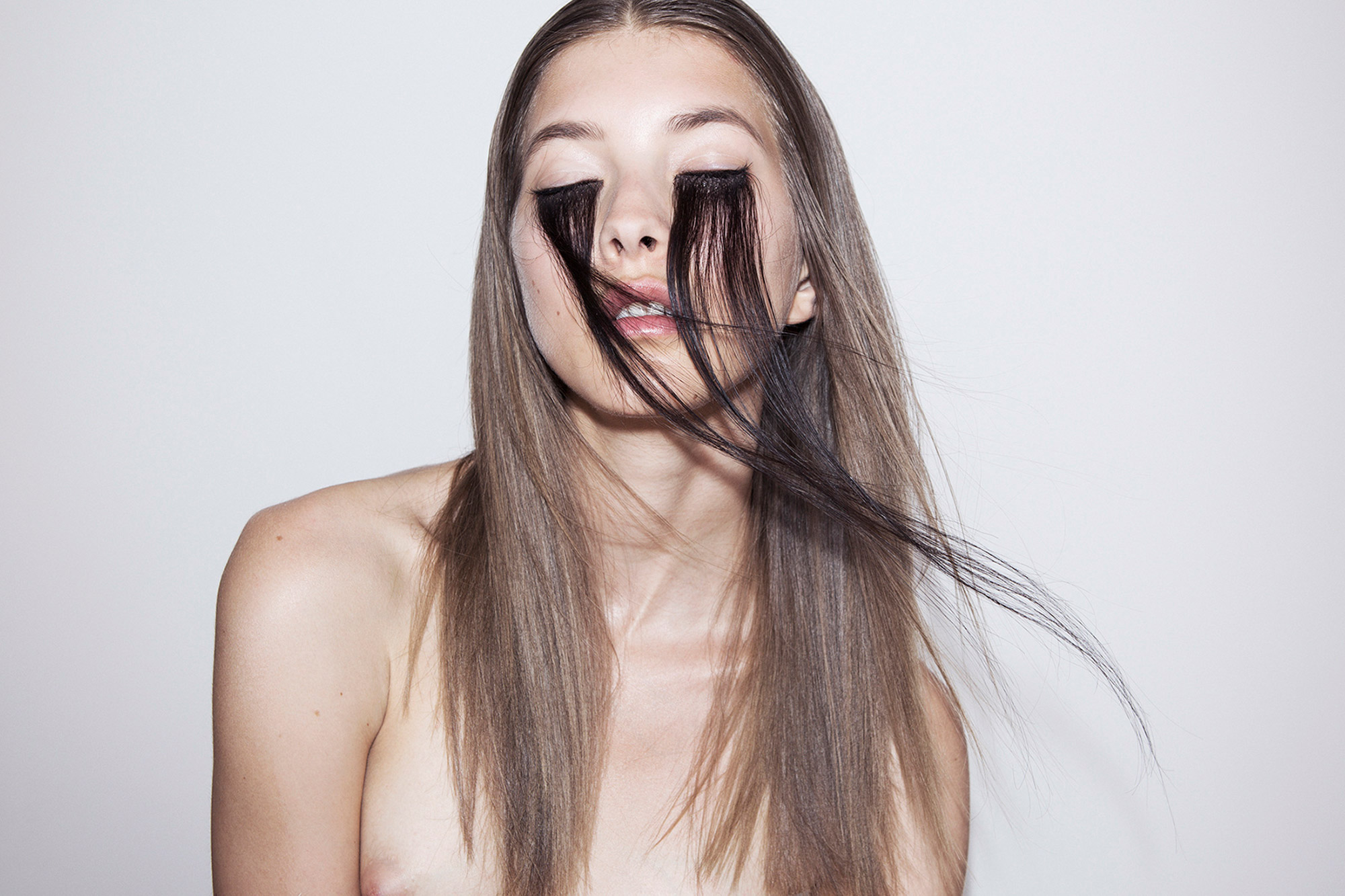 Andi Galdi Vinko, Glittercum - girl with hair extensions from eyelashes
