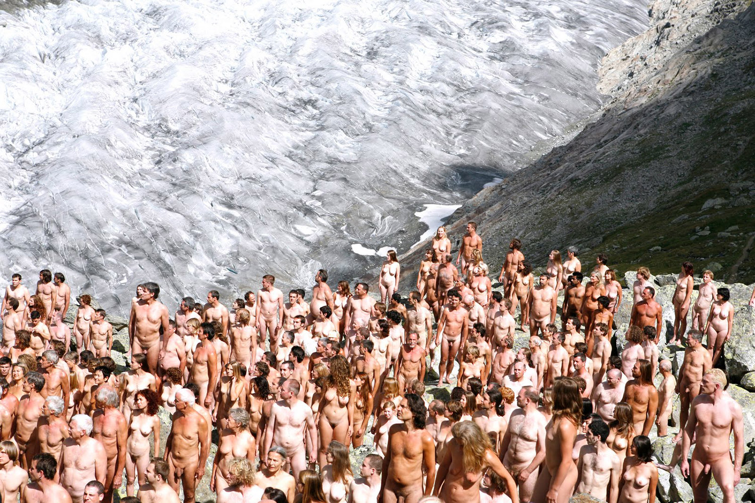 Spencer Tunick - nude body installation on mountainside
