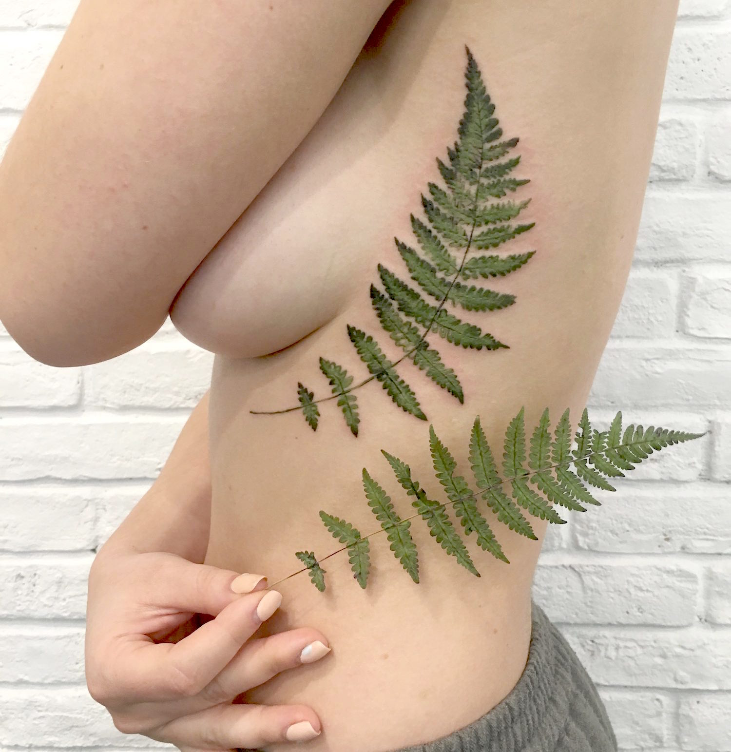 Live leaf tattoo by Rit Kit