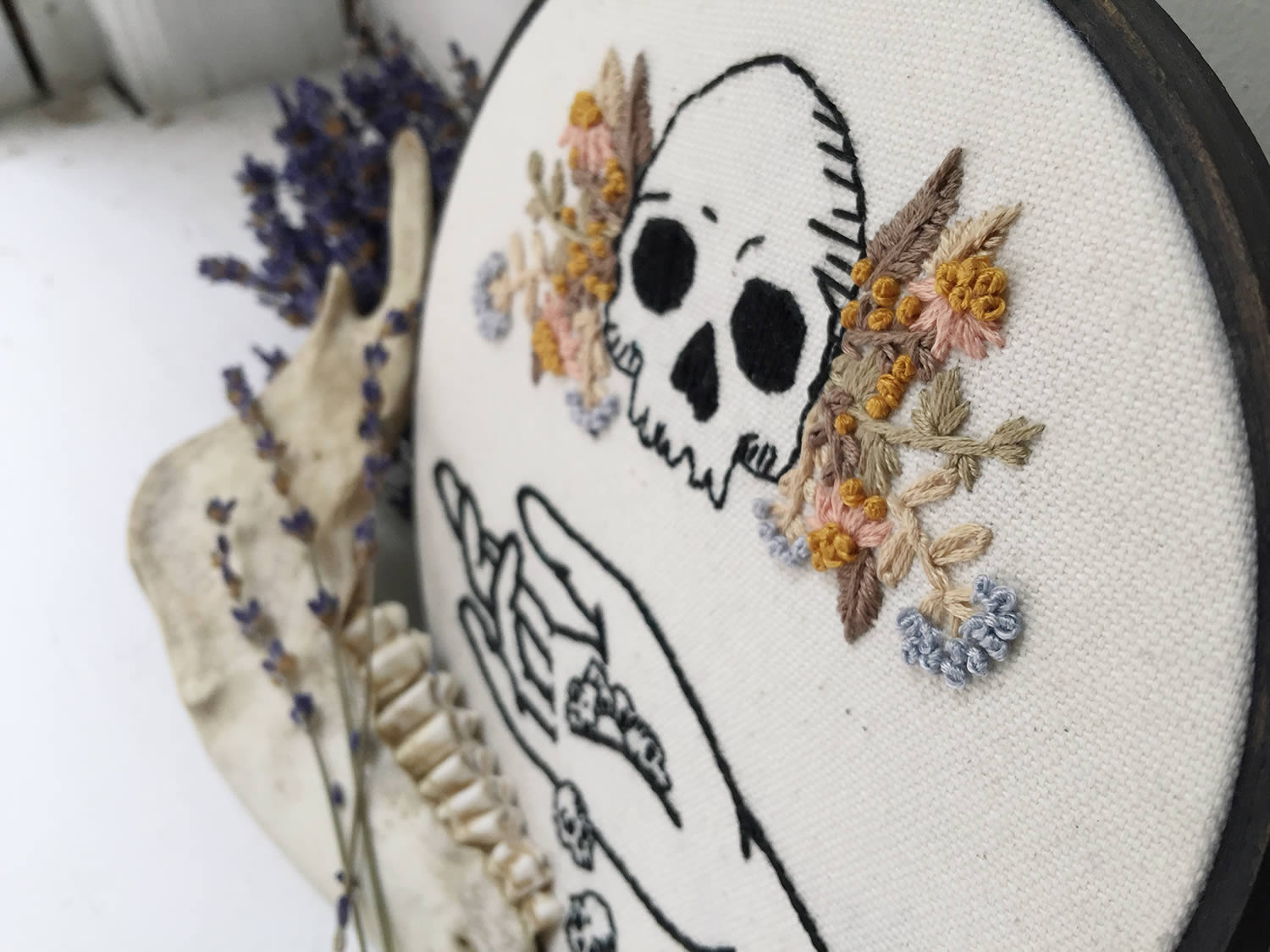 skull and flowers, embroidery, hoop art