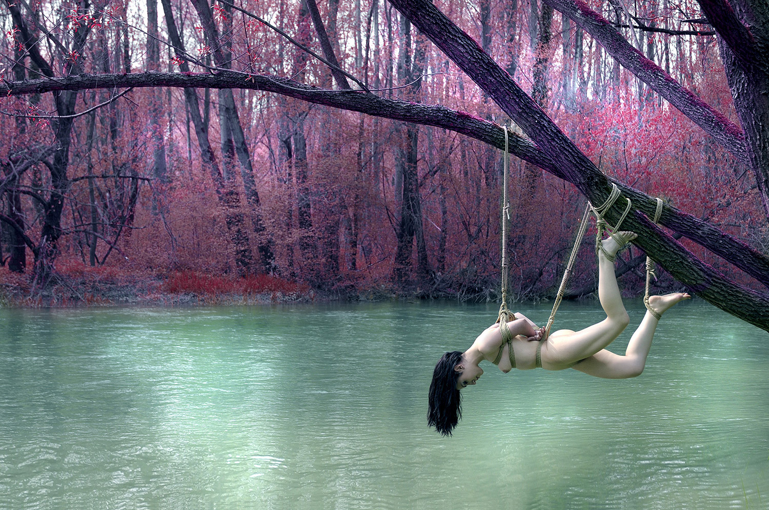 Japanese Bondage (Shibari) - Hikari Kesho, Observing the Stillness of Brenta River 