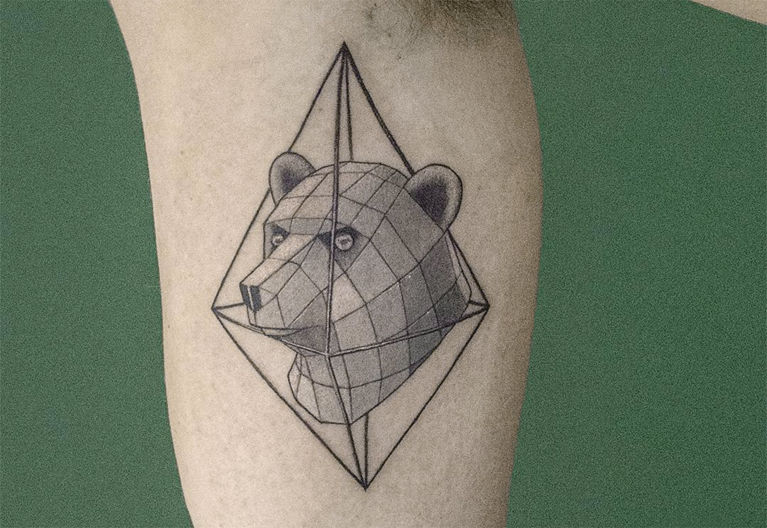 3D bear tattoo by Sven Rayen