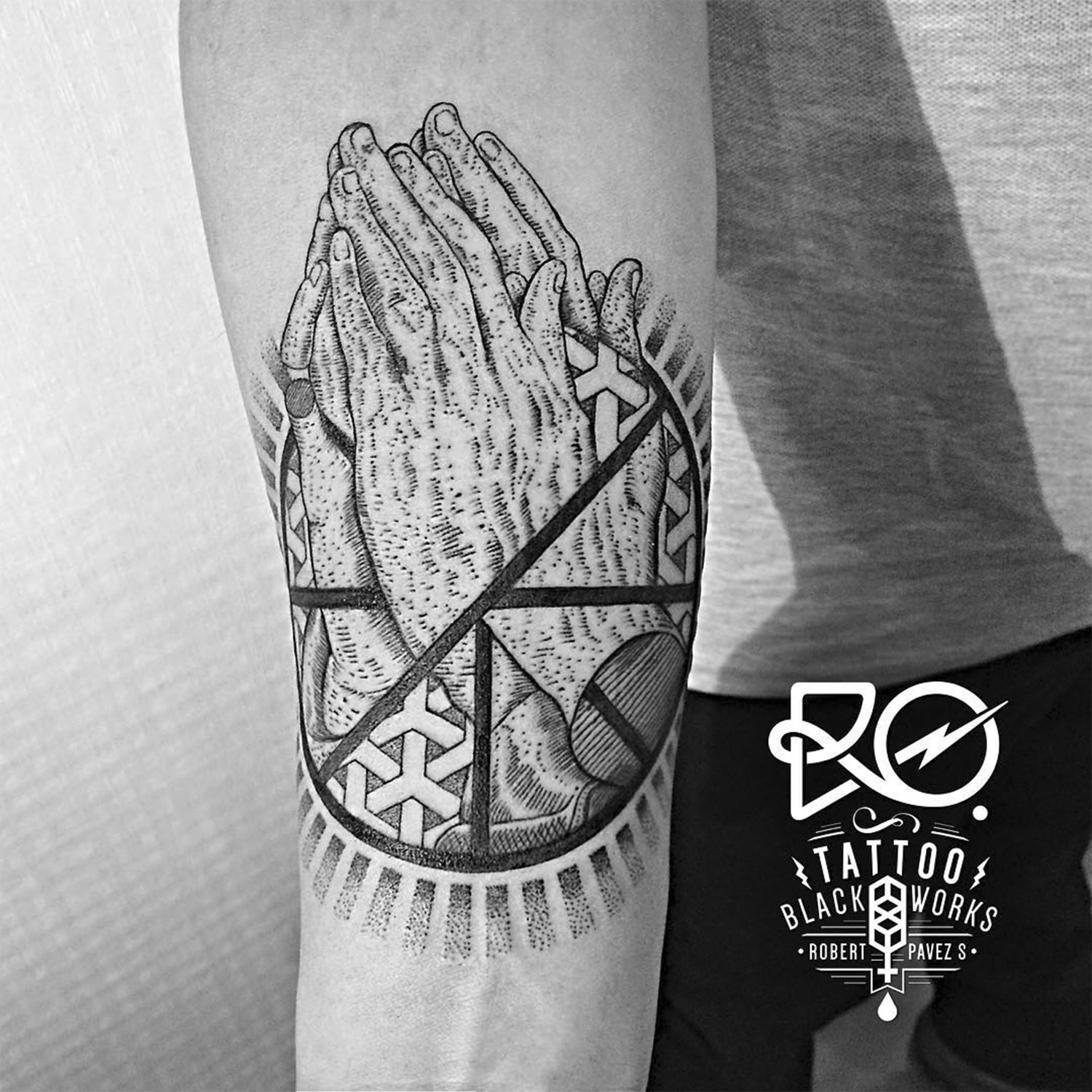 praying hands (inspired by durer) tattoo by robert pavez