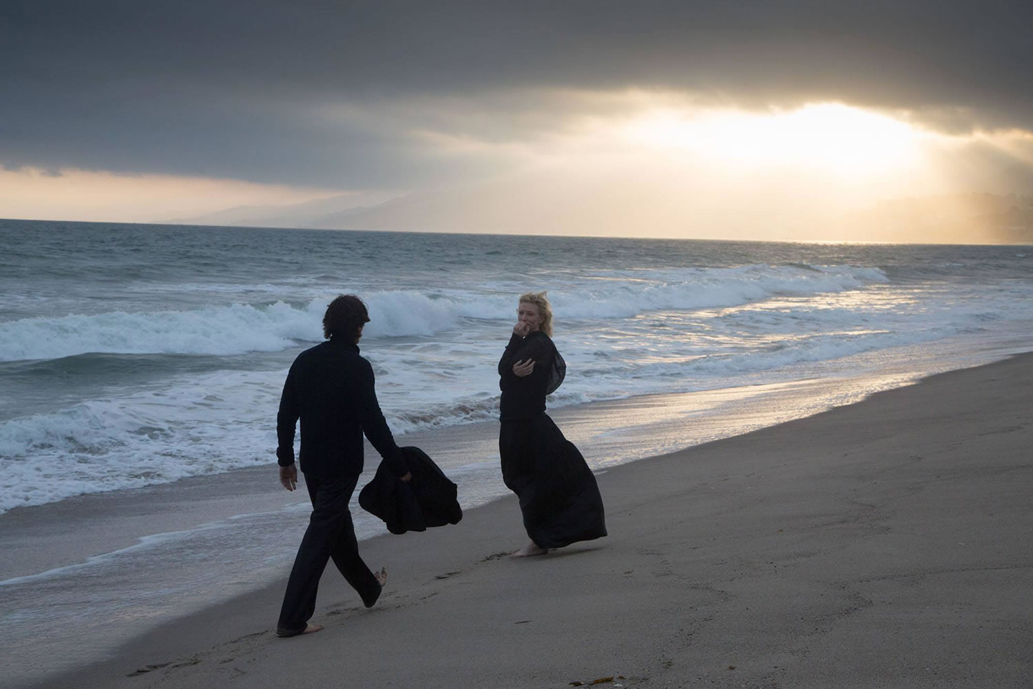 couple on the beach, knights of cups