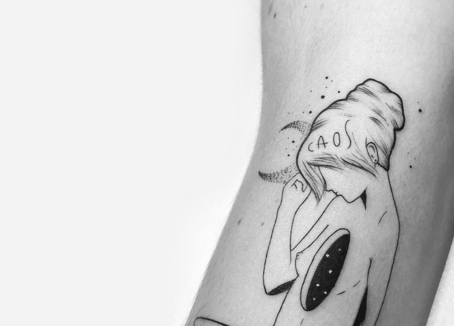 Brusimoes caos tattoo close up