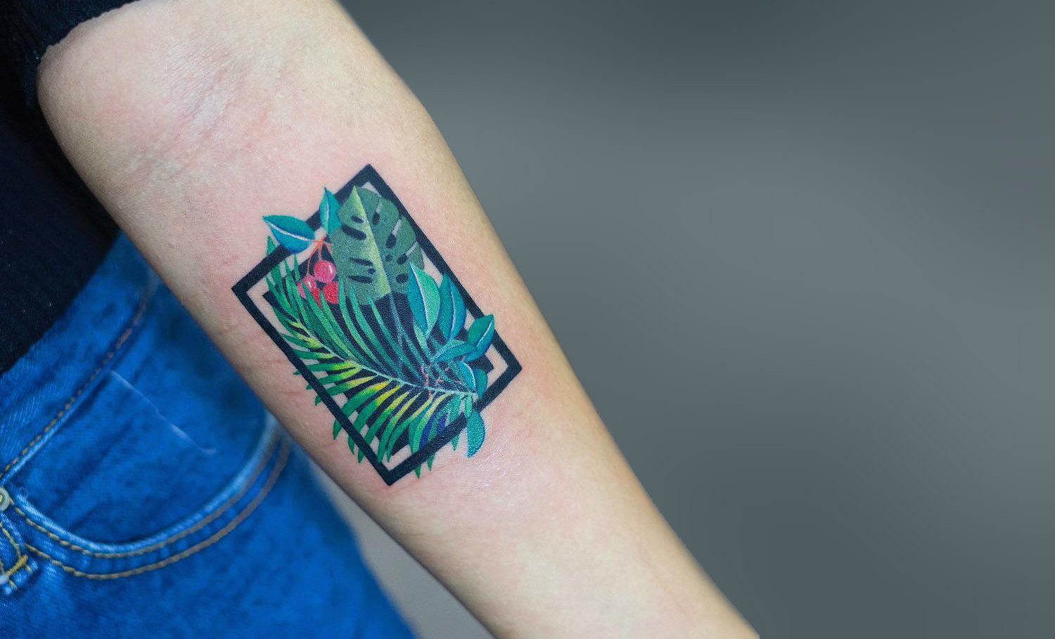 Tropical themed tattoo by Zihee