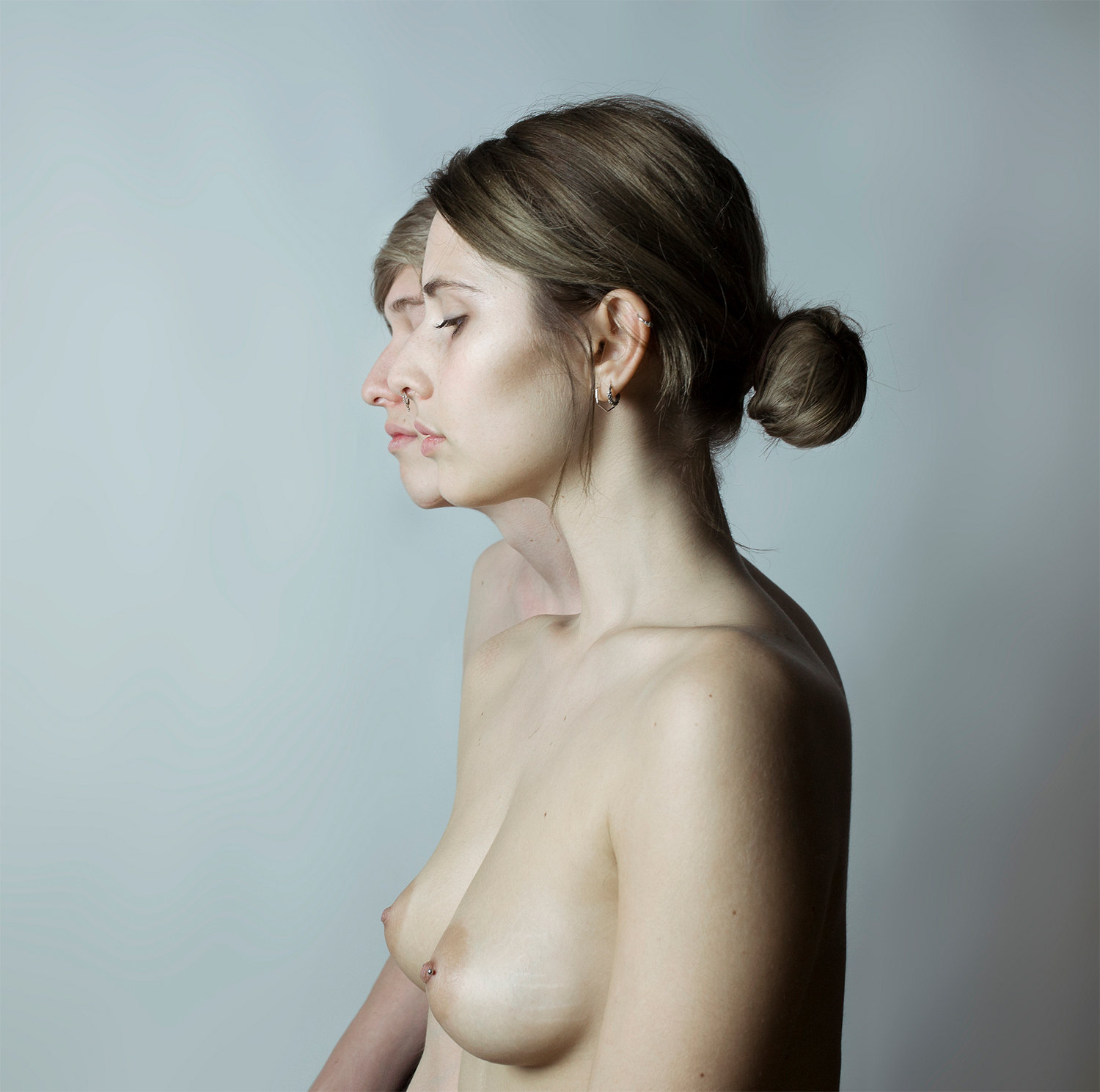 double image, portrait, two woman, sintesi