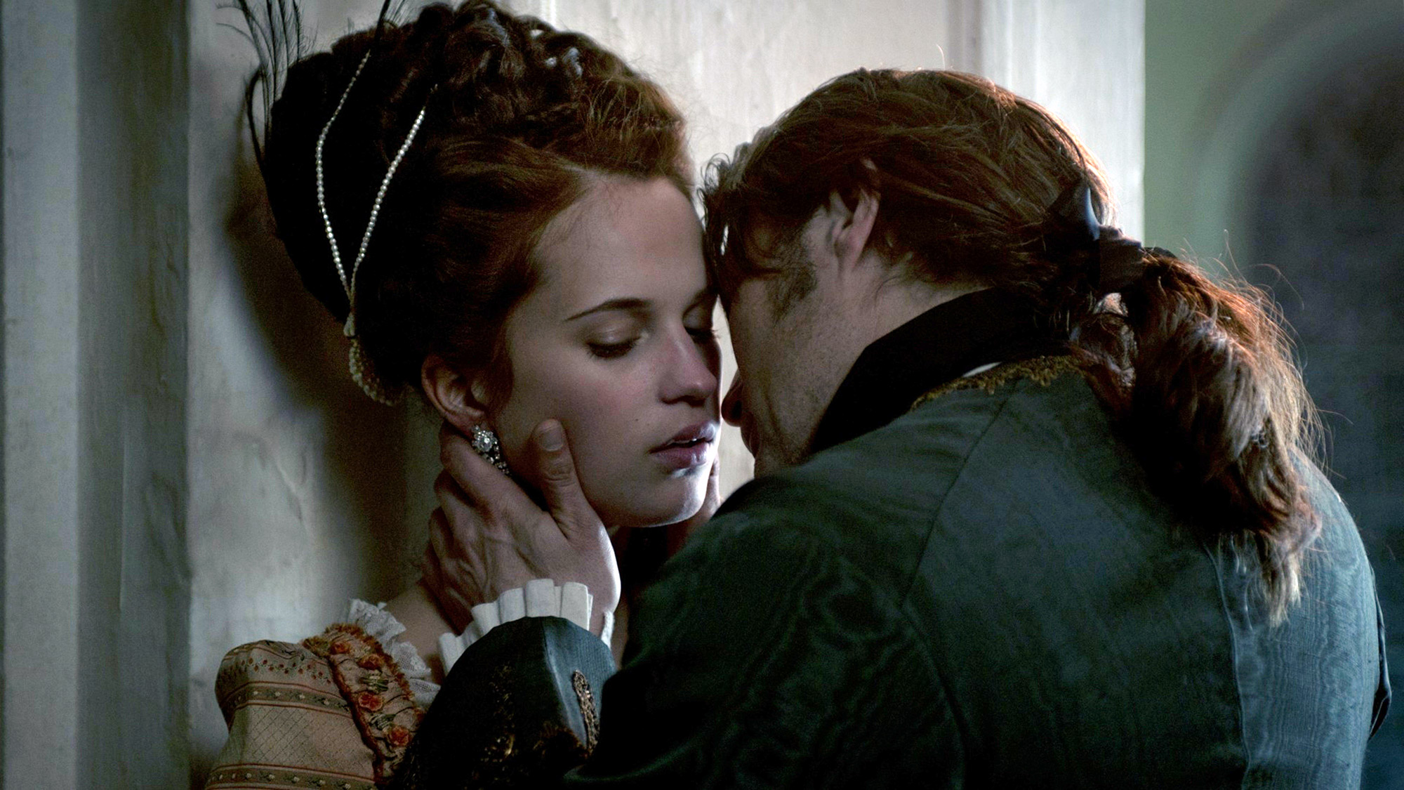 Erotic Foreign Films - A Royal Affair, kiss