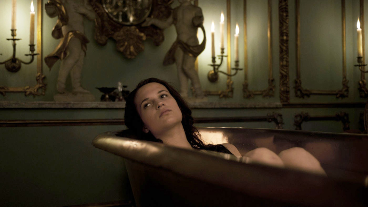 Erotic Foreign Films - A Royal Affair, in the bathtub