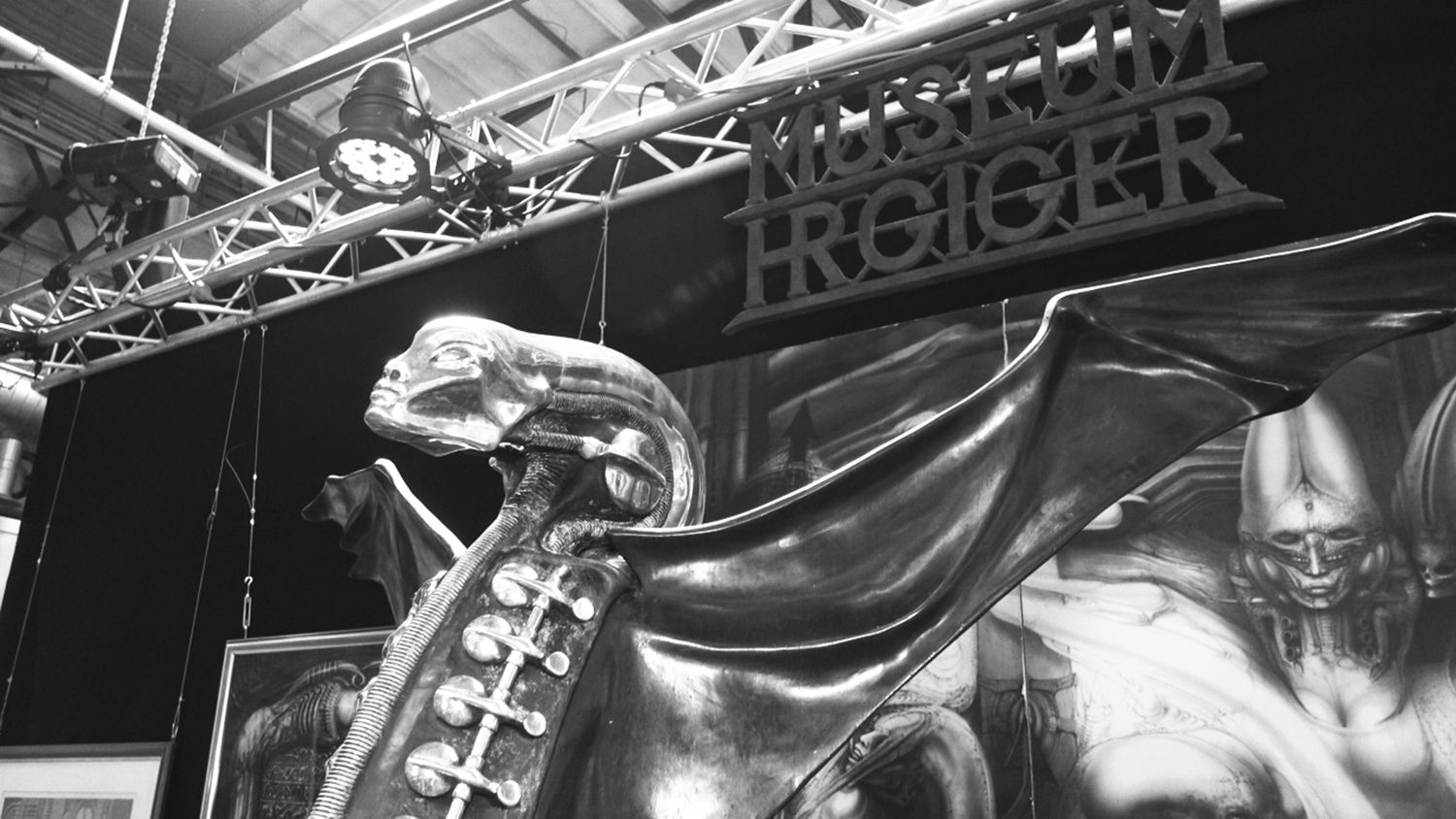 necronomicon sculpture, hr giger museum berlin tattoo convention