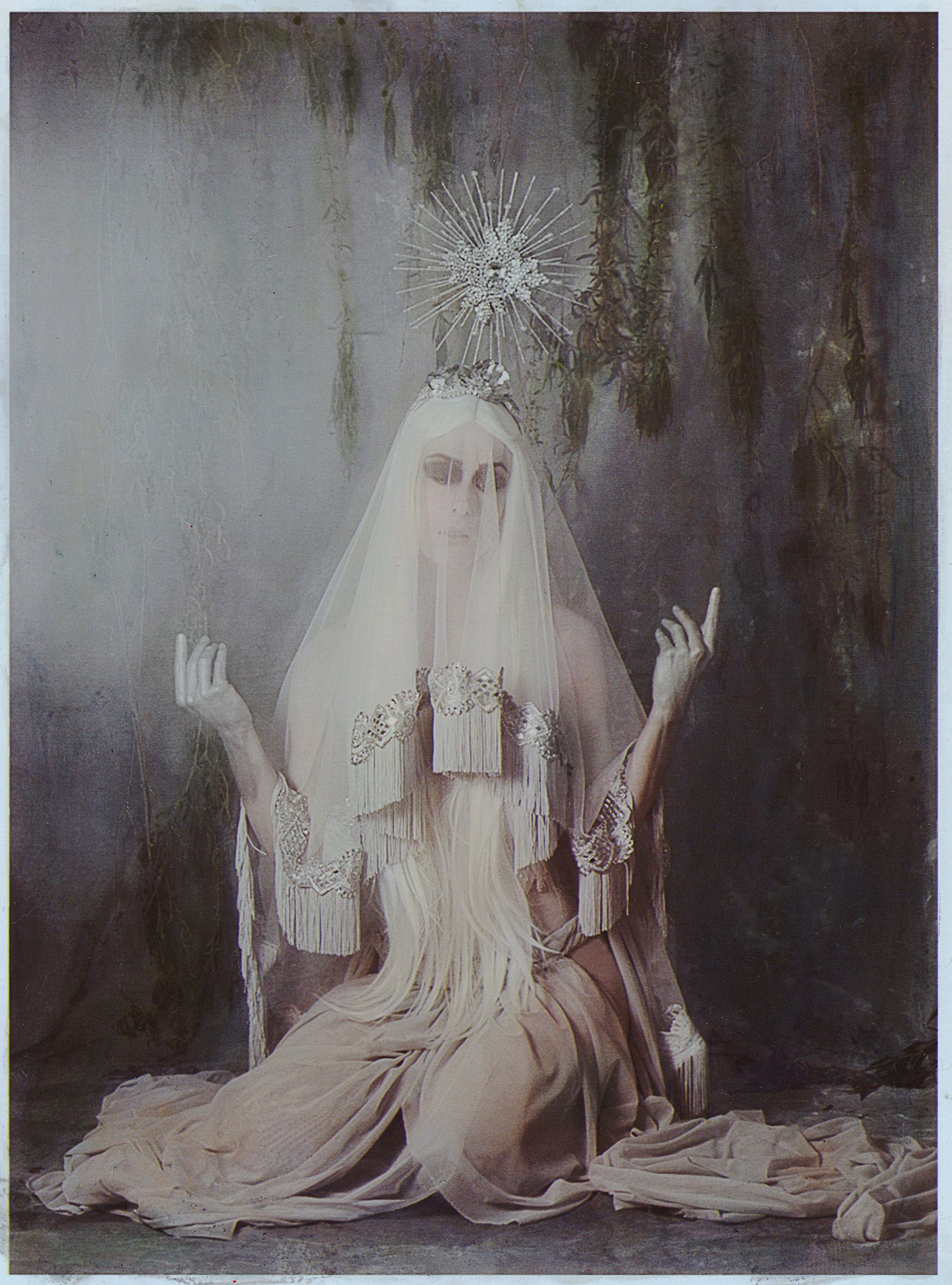 Katie Eleanor - The Oracle of Delphi, elegant woman 2