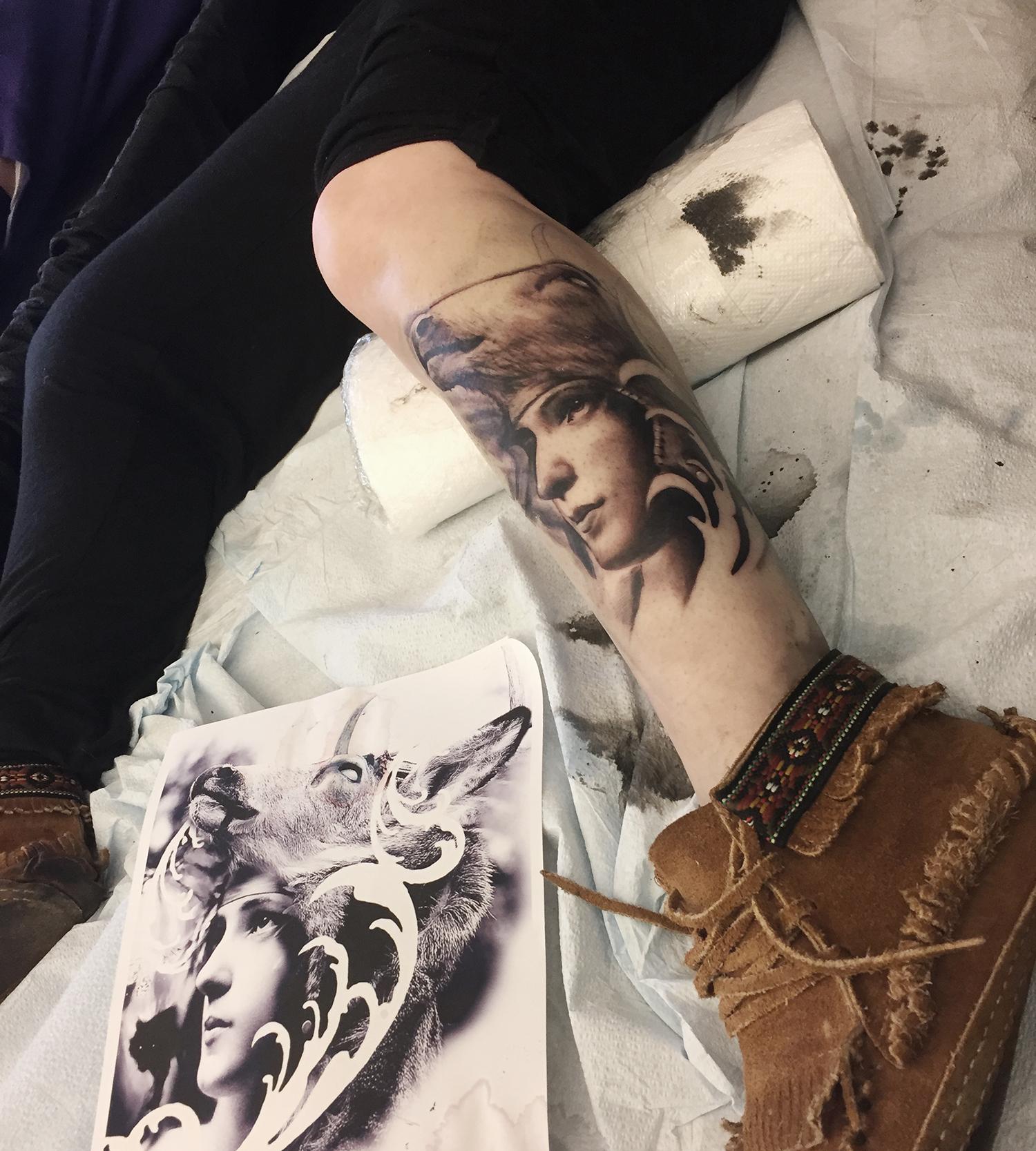 leg tattoo, sheep head and girl portrait, david gluck, tattoo conventions