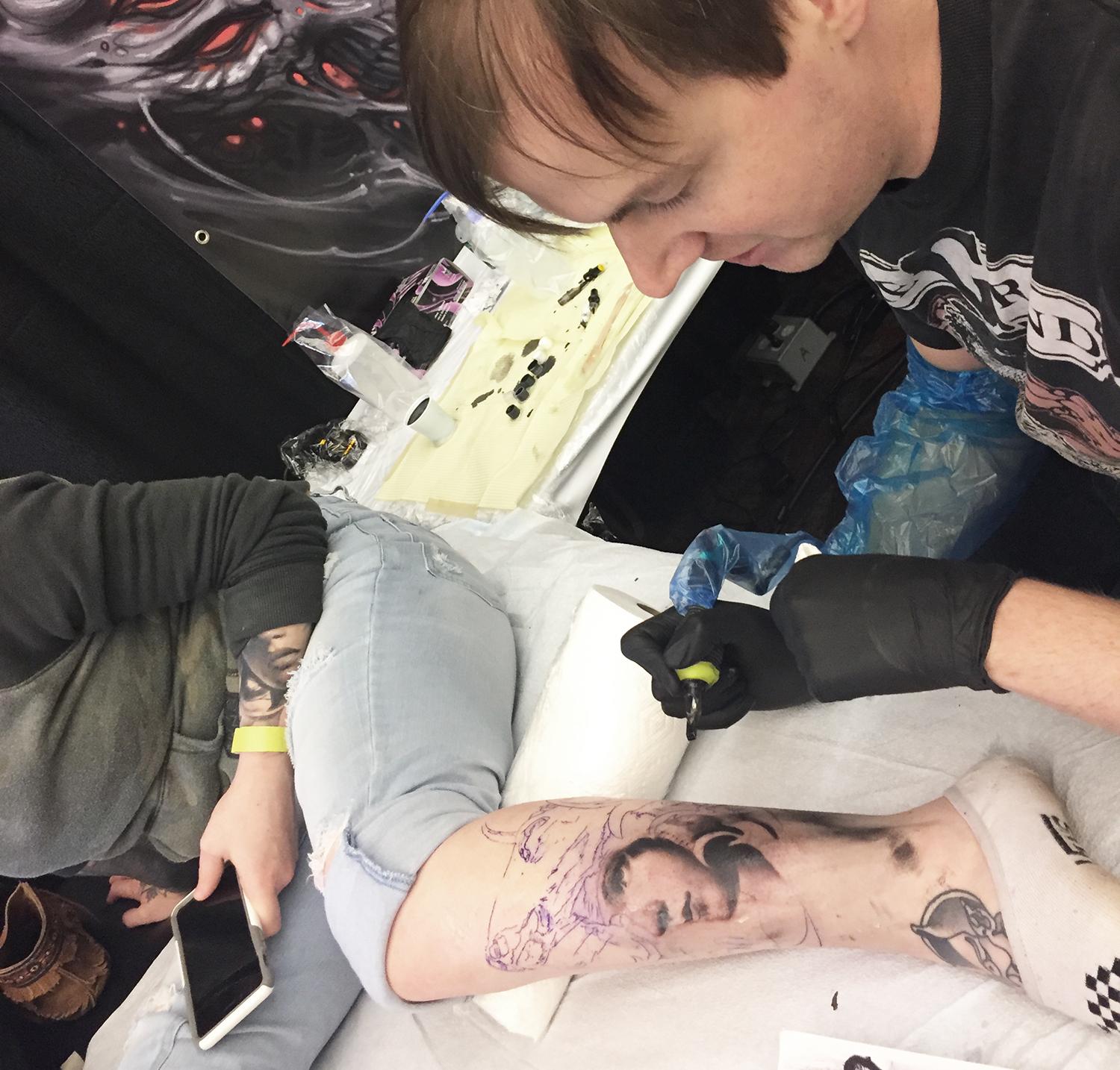 David Gluck, the tattoo artist at van isle expo