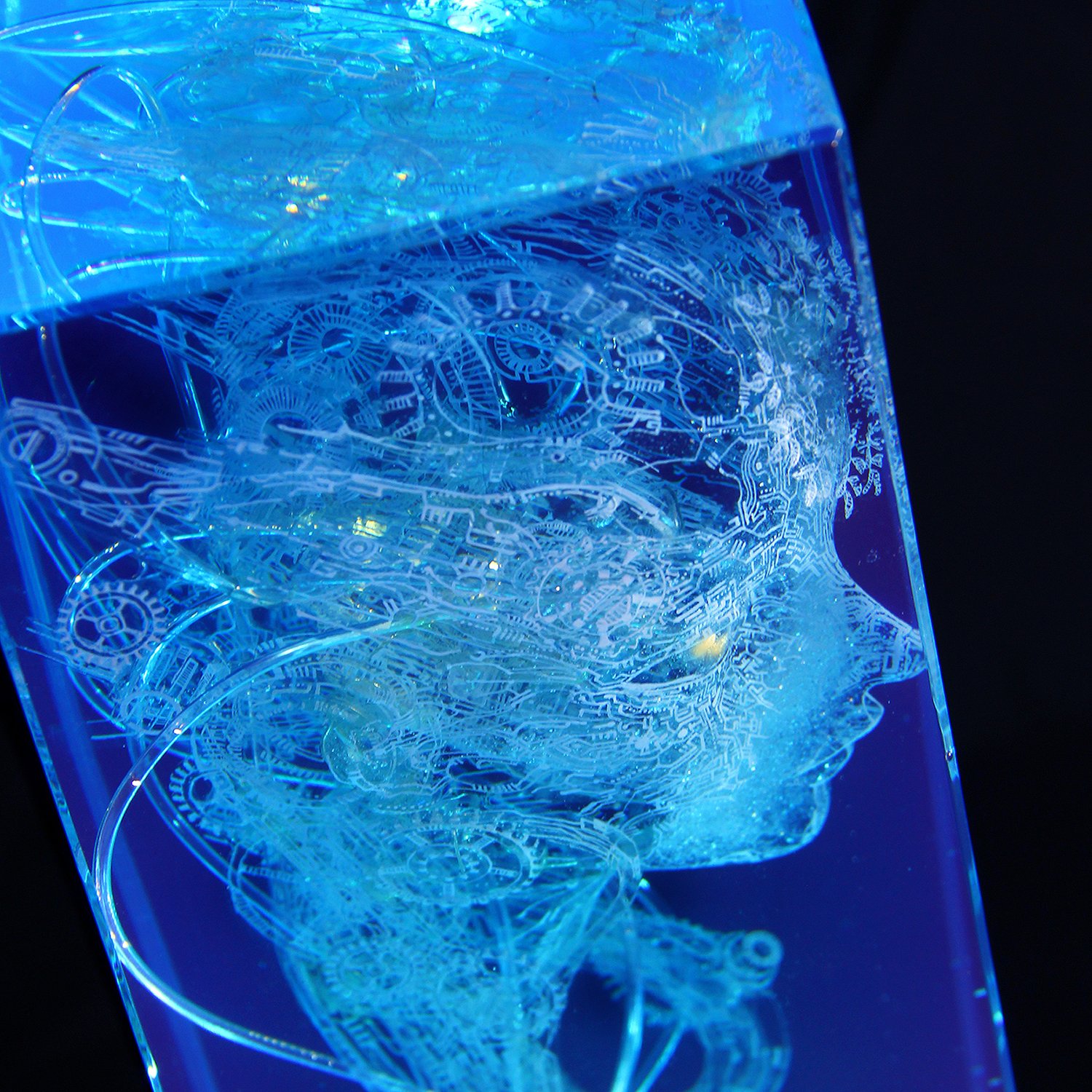 Robot by Huayu Li, luminous sculpture in blue