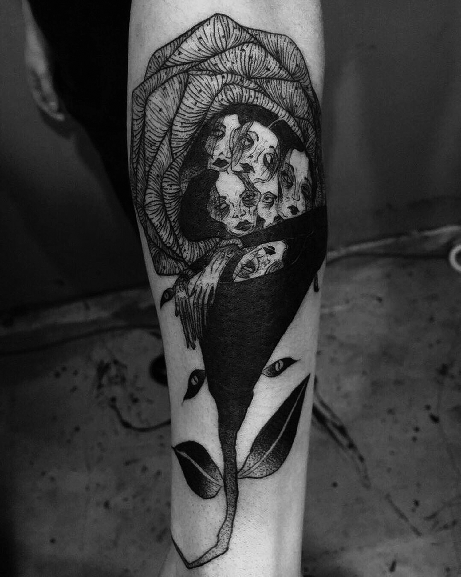 Suhwan Bak - Goth Gloomy tattoo - face flower