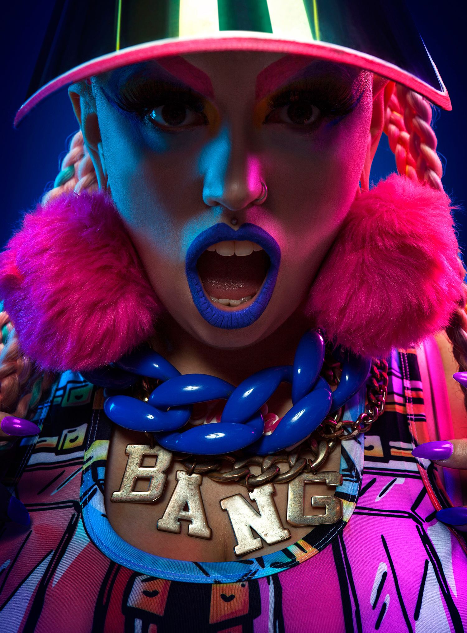 tete bang, show girl., portrait photography