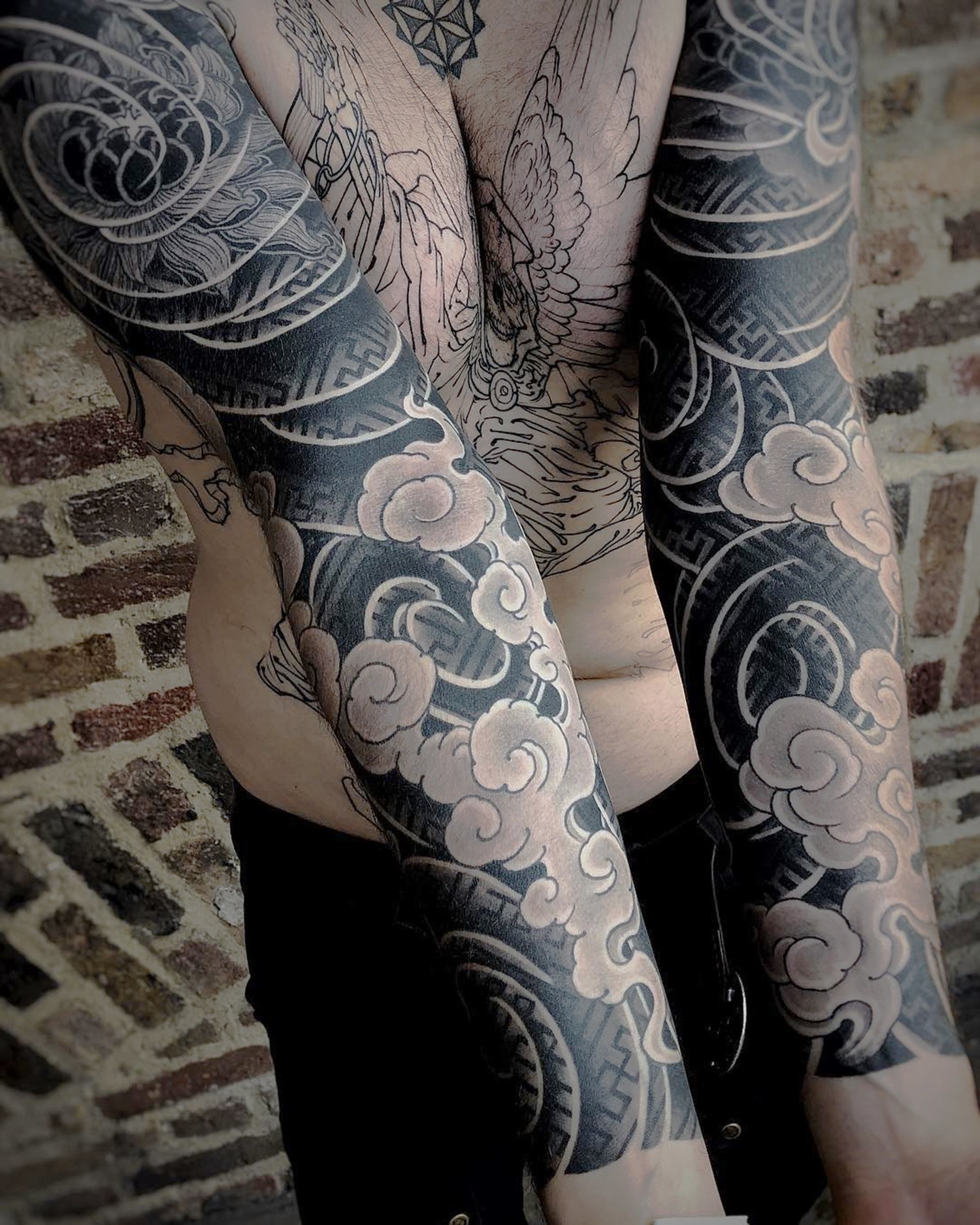 Japanese/blackwork style bodysuit. Tattoo artist: - Official