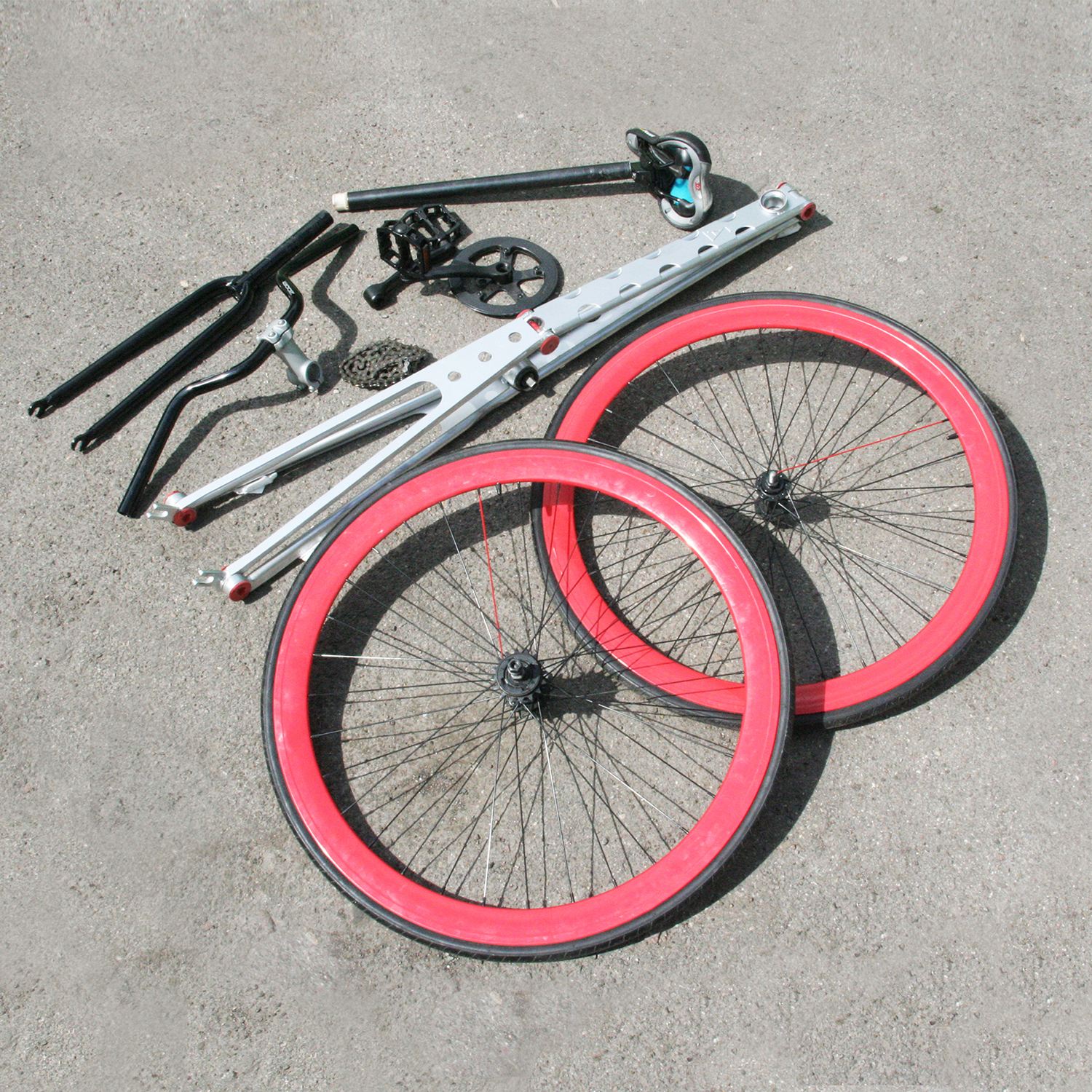 Atlos Folding Bicycle by Valeria Romanova