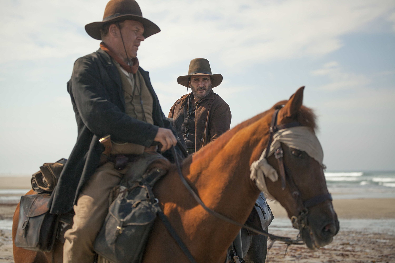 jopaquin phoenix on horse, the sisters brothers