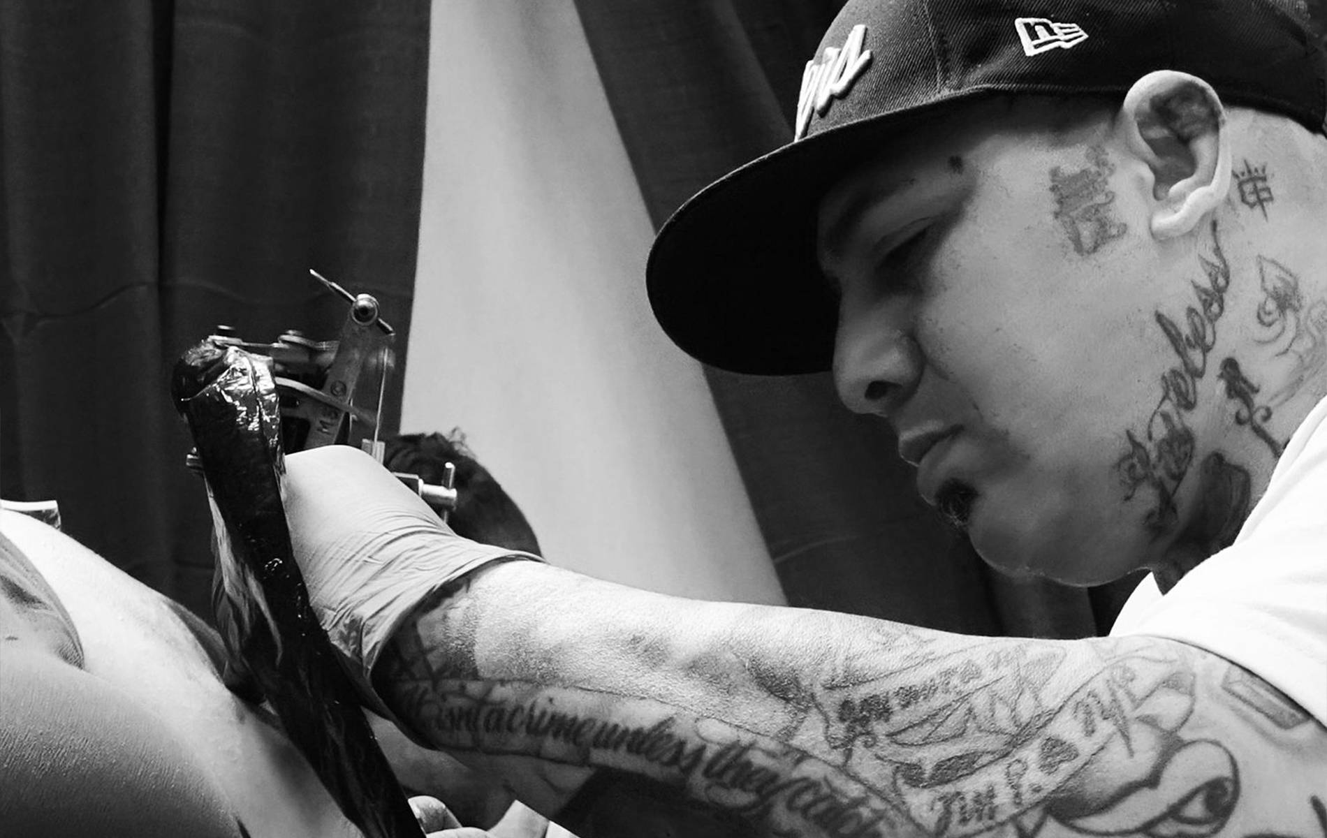 Tommy Montoya at feather falls tattoo expo