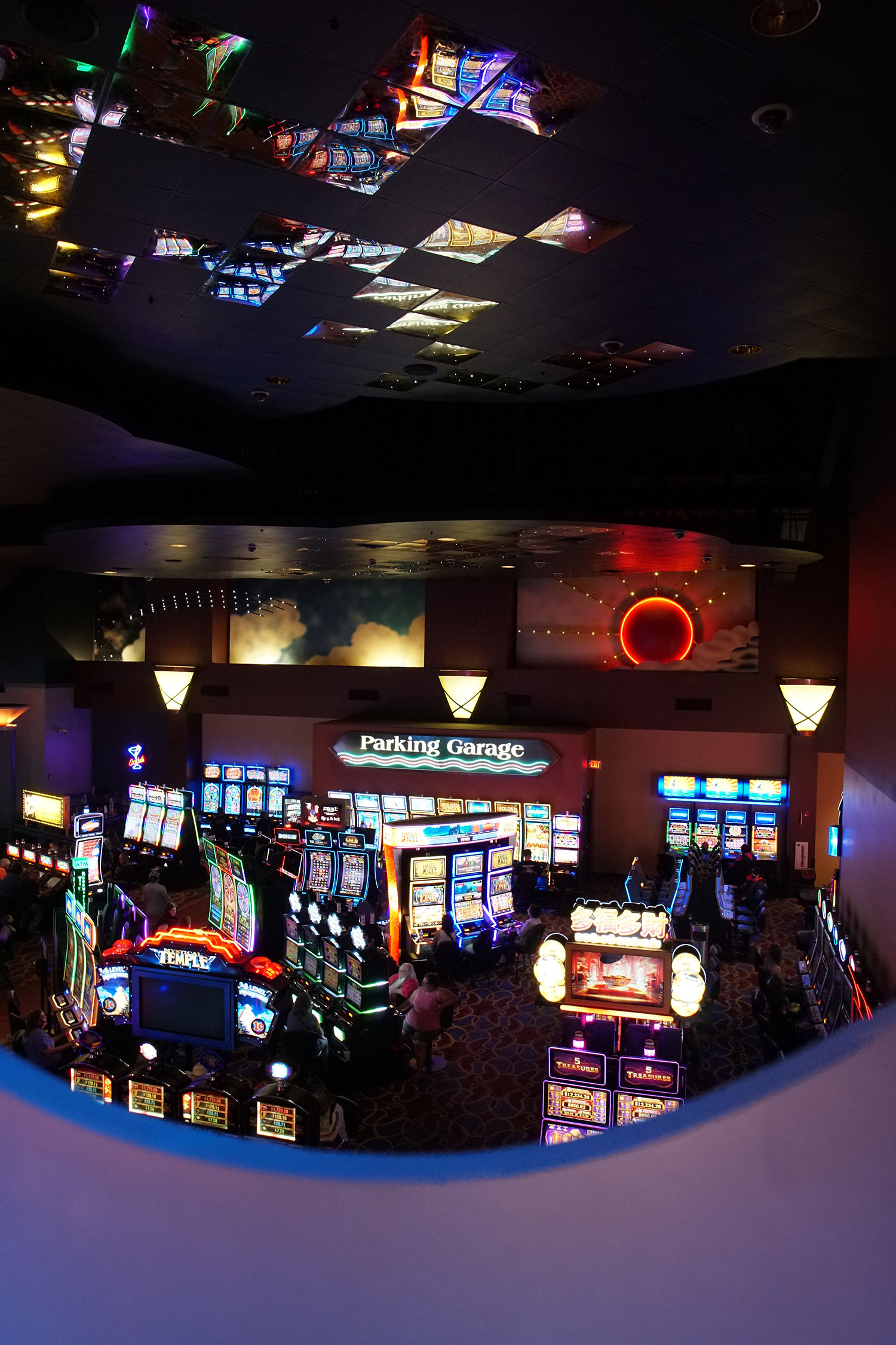 inside the feather falls casino