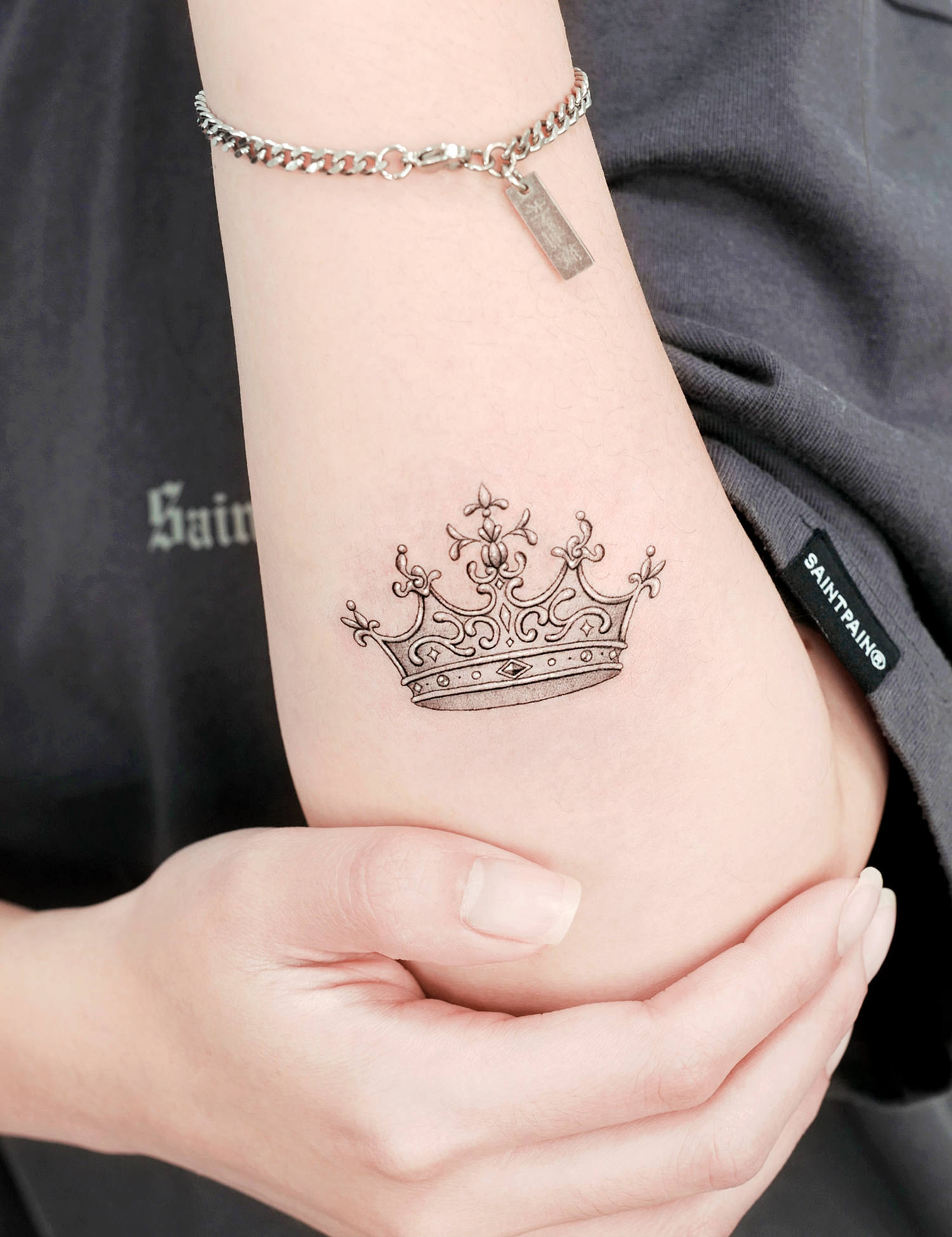 15 Jewelry Tattoos That Are So Intricate They Almost Look Photoshopped   InspireMore