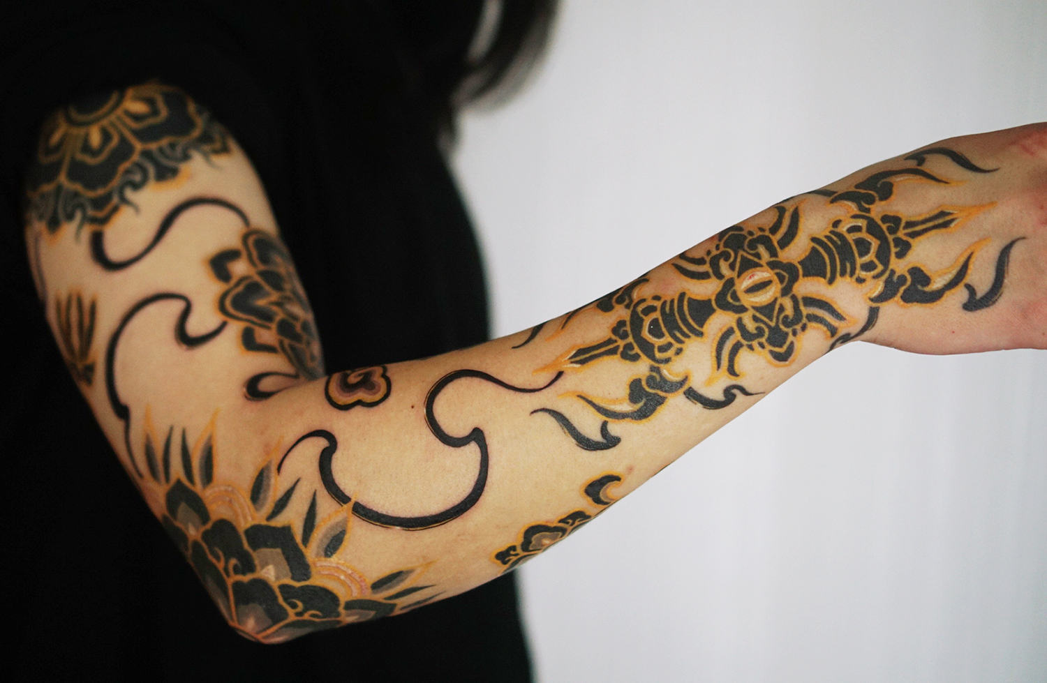 yellow and black tattoo sleeve by kiwa
