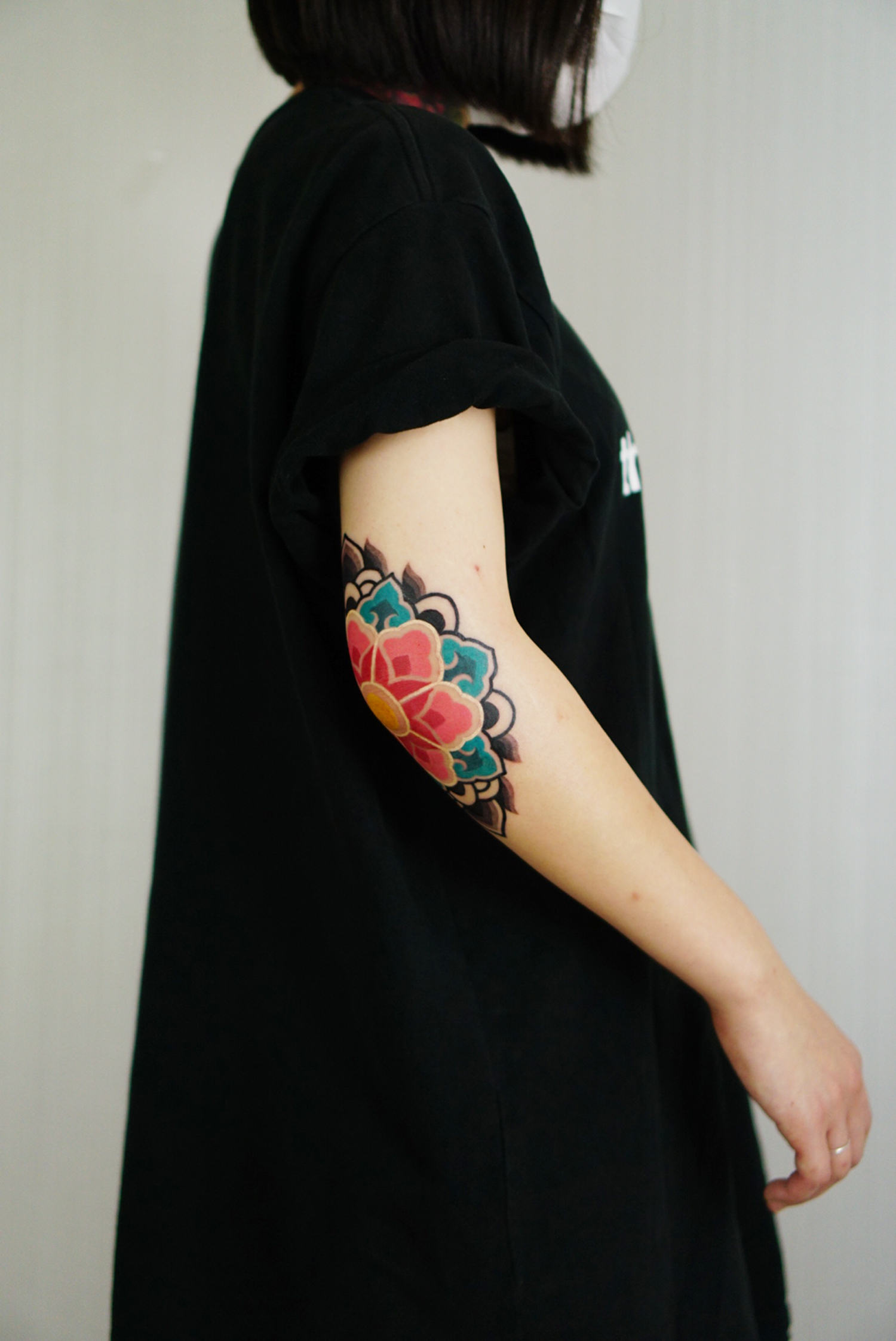 color mandala, on elbow by kiwa
