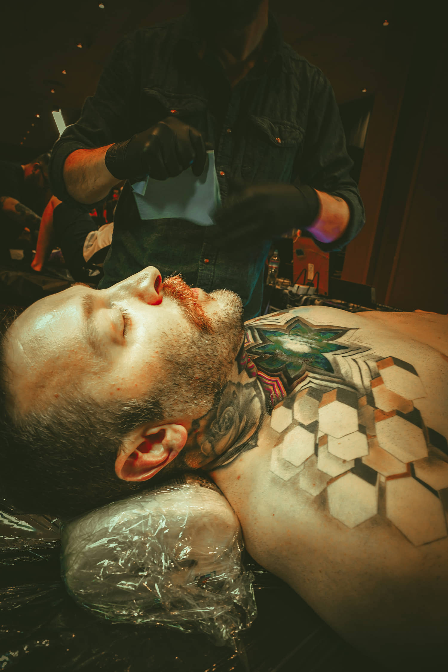 Jesse Rix tattooing at Tahoe Tattoo Show, photo copyright scene360
