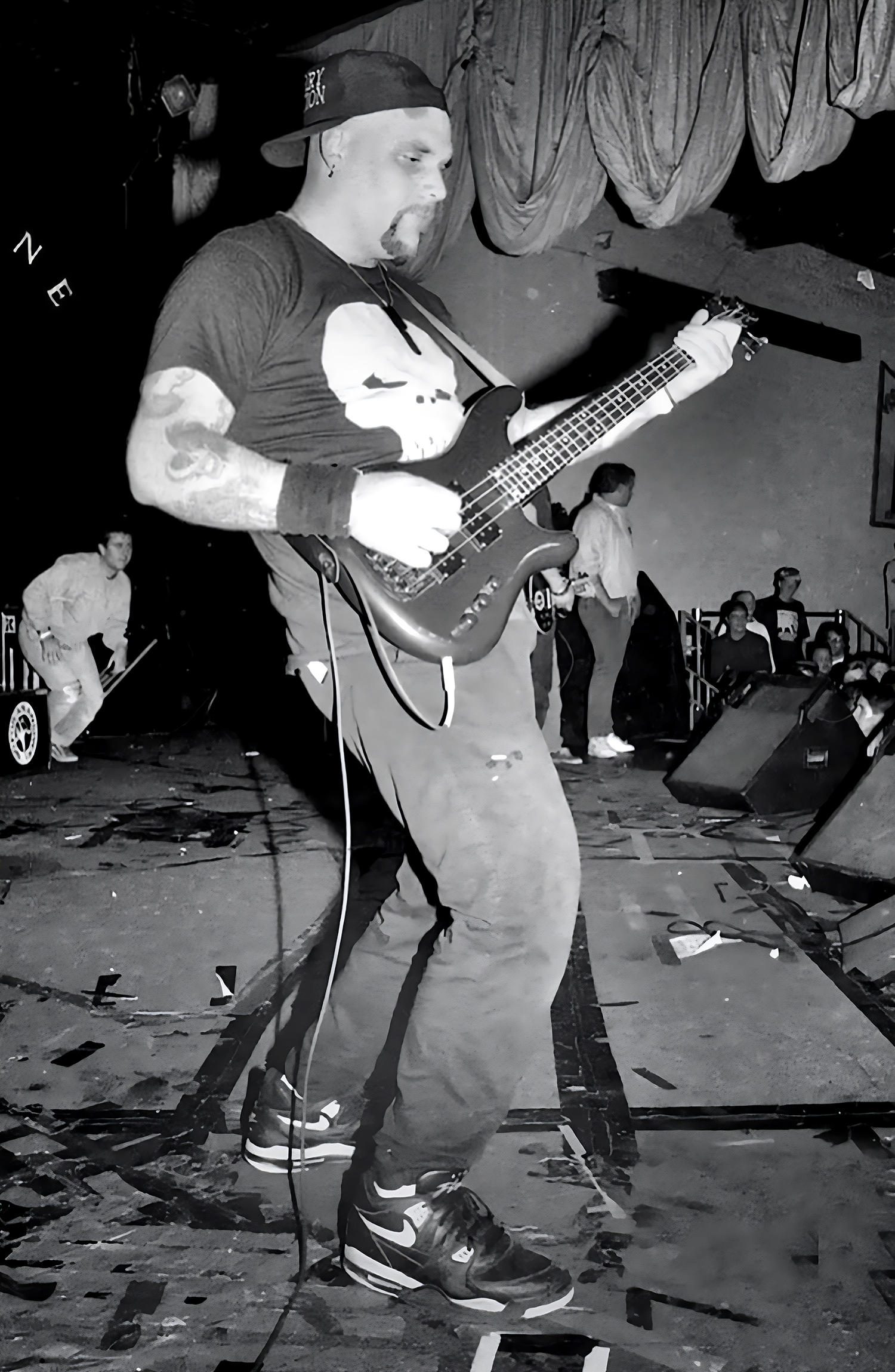 Frank Harrison in Carry Nation hardcore punk band, photo (c) robbie robinson riffraffphotos