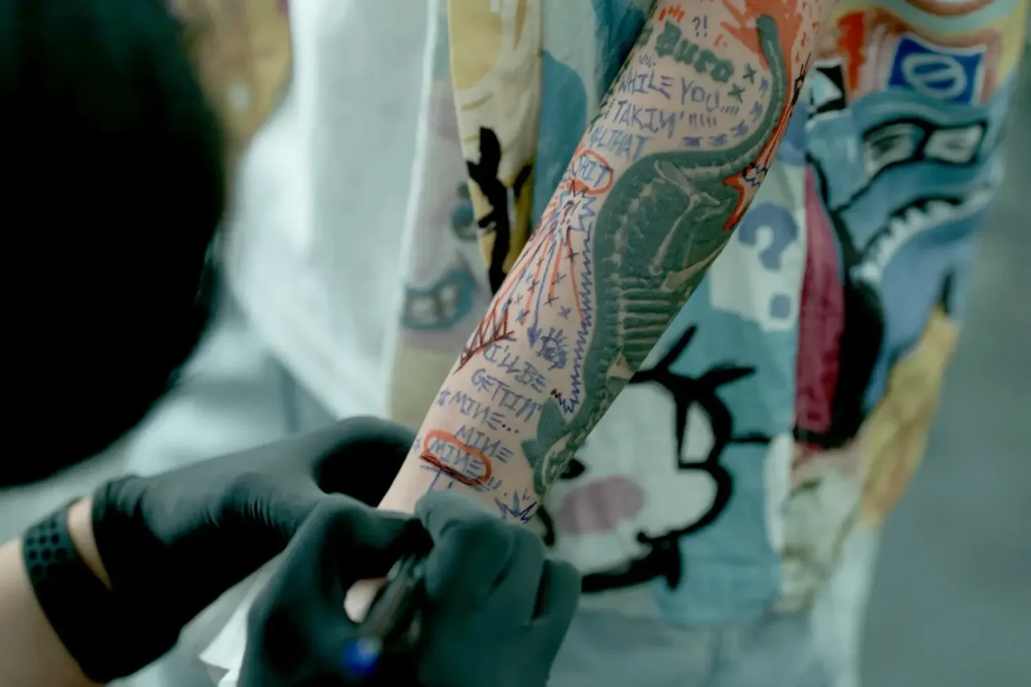 xamo freehanding a basquiat style tattoo art
